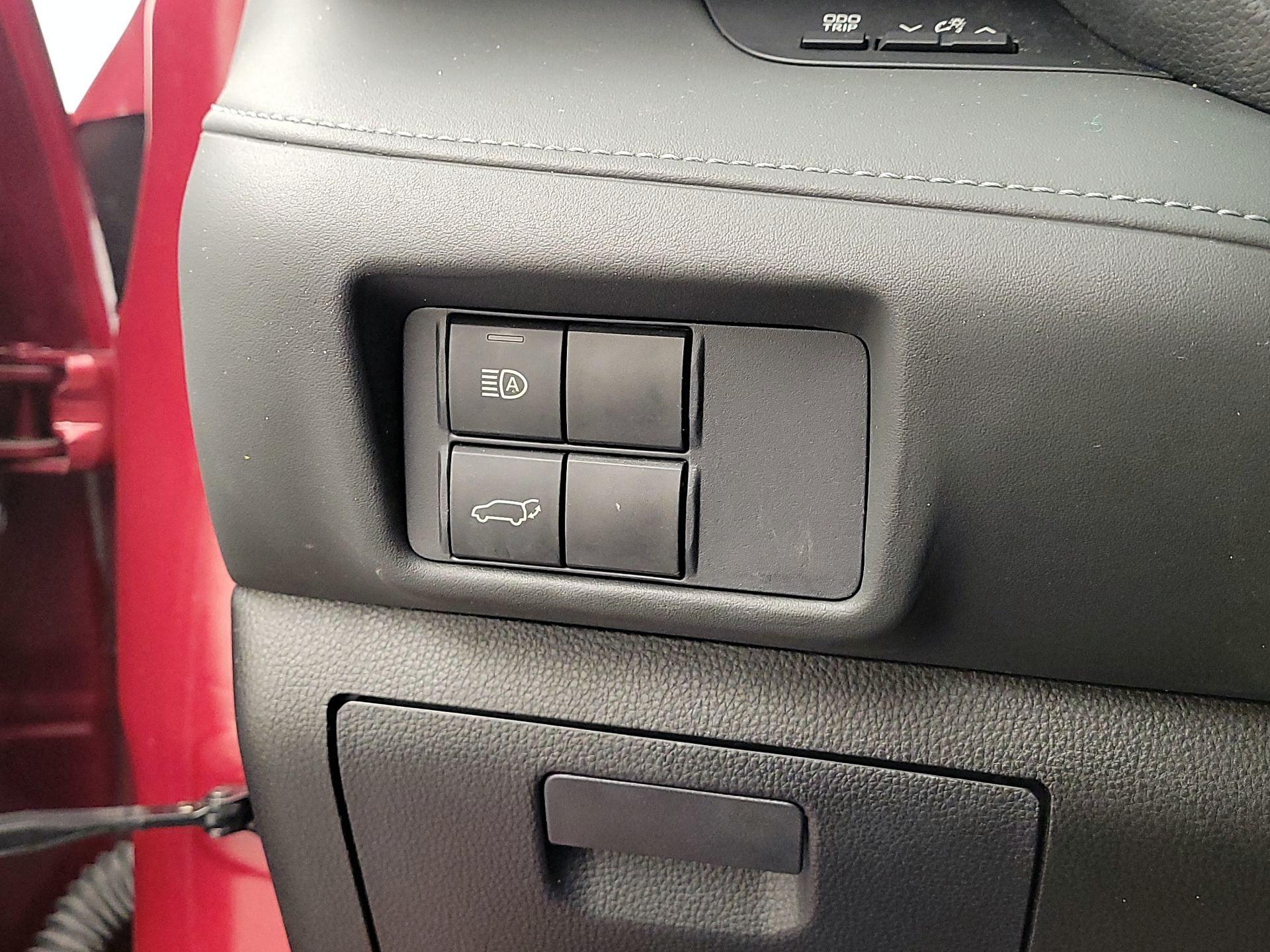 Thumbnail: 2021 Toyota Highlander - 13