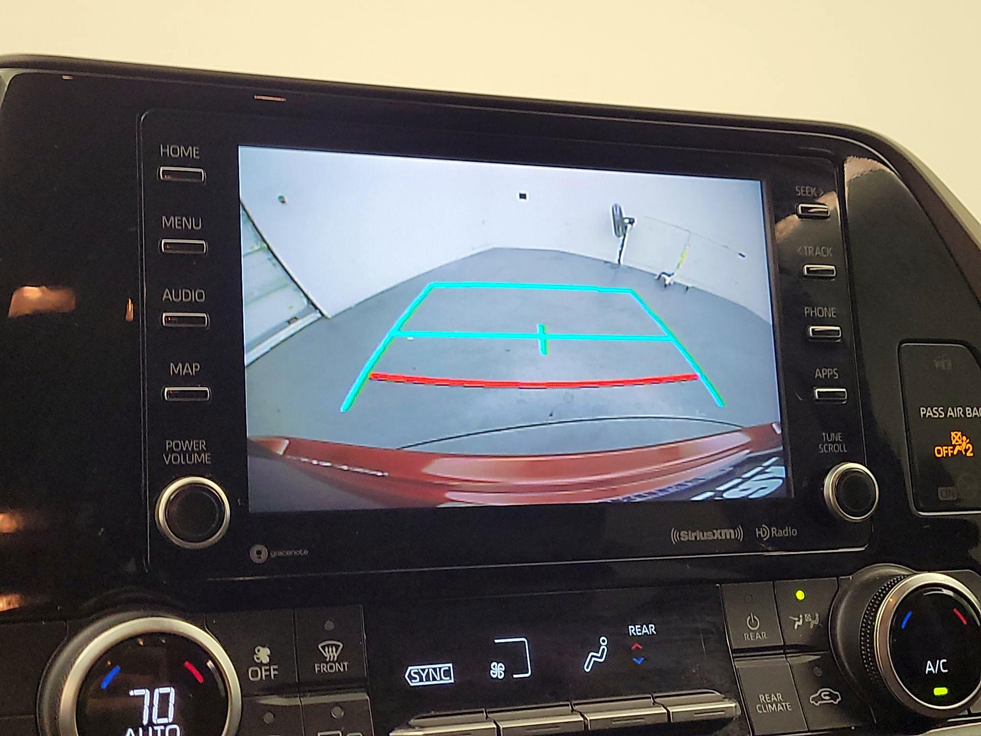 Thumbnail: 2021 Toyota Highlander - 14