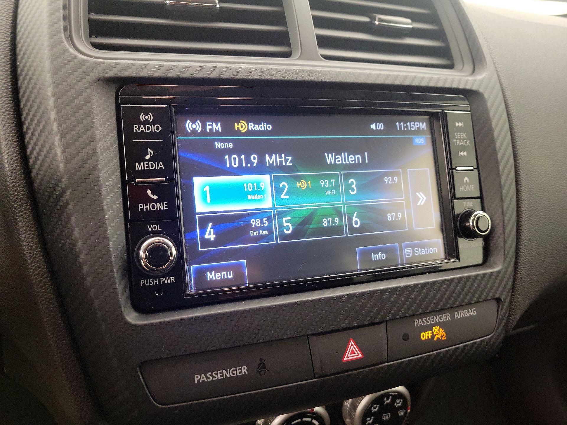 Thumbnail: 2024 Mitsubishi Outlander Sport - 15