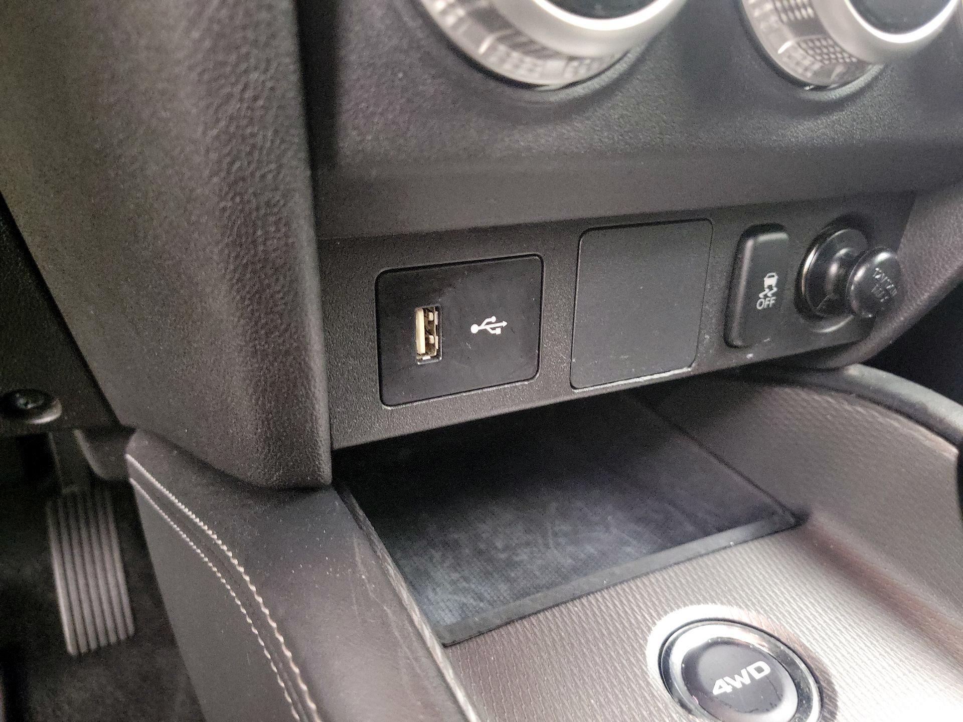 Thumbnail: 2024 Mitsubishi Outlander Sport - 18