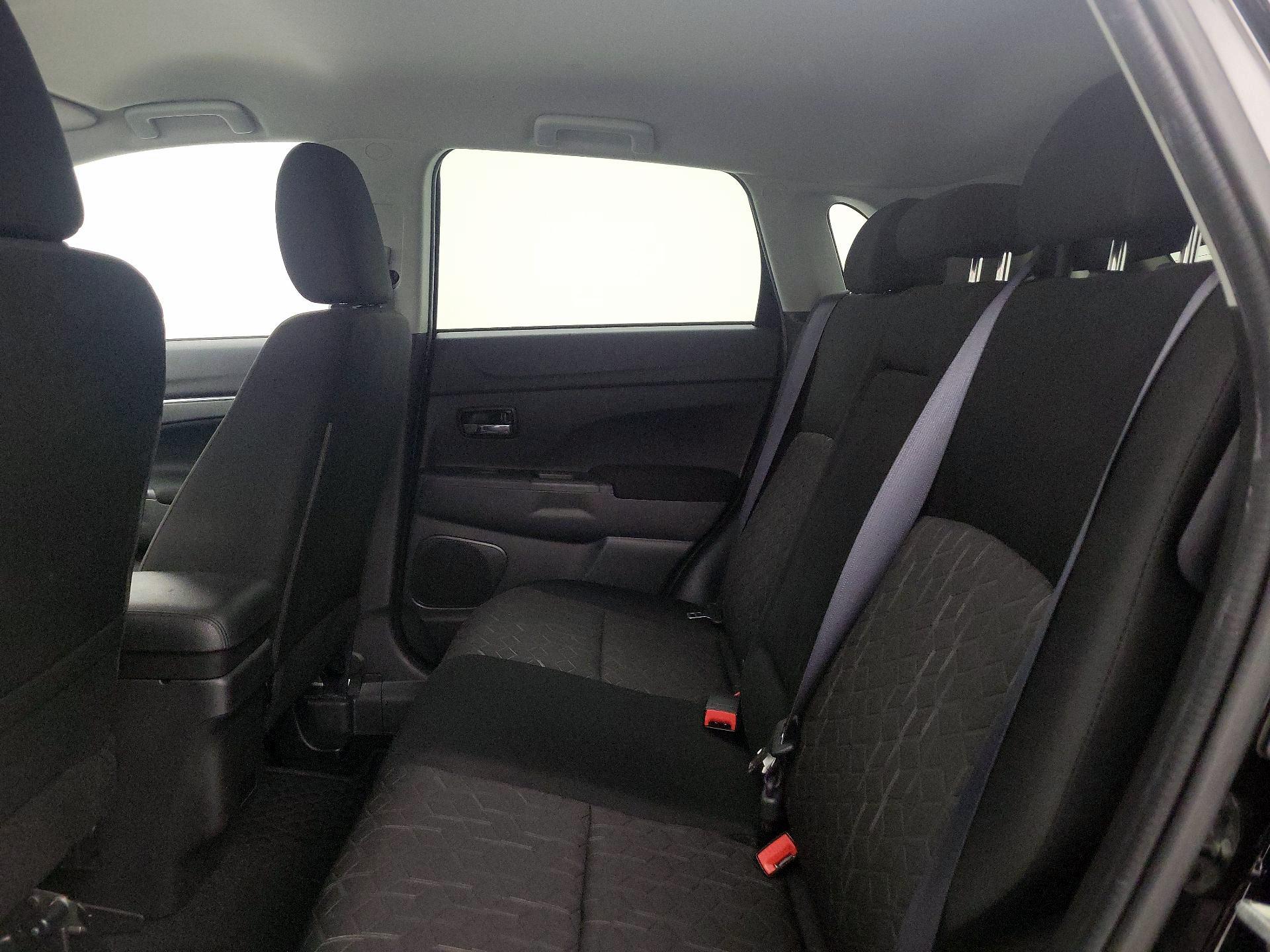 Thumbnail: 2024 Mitsubishi Outlander Sport - 19