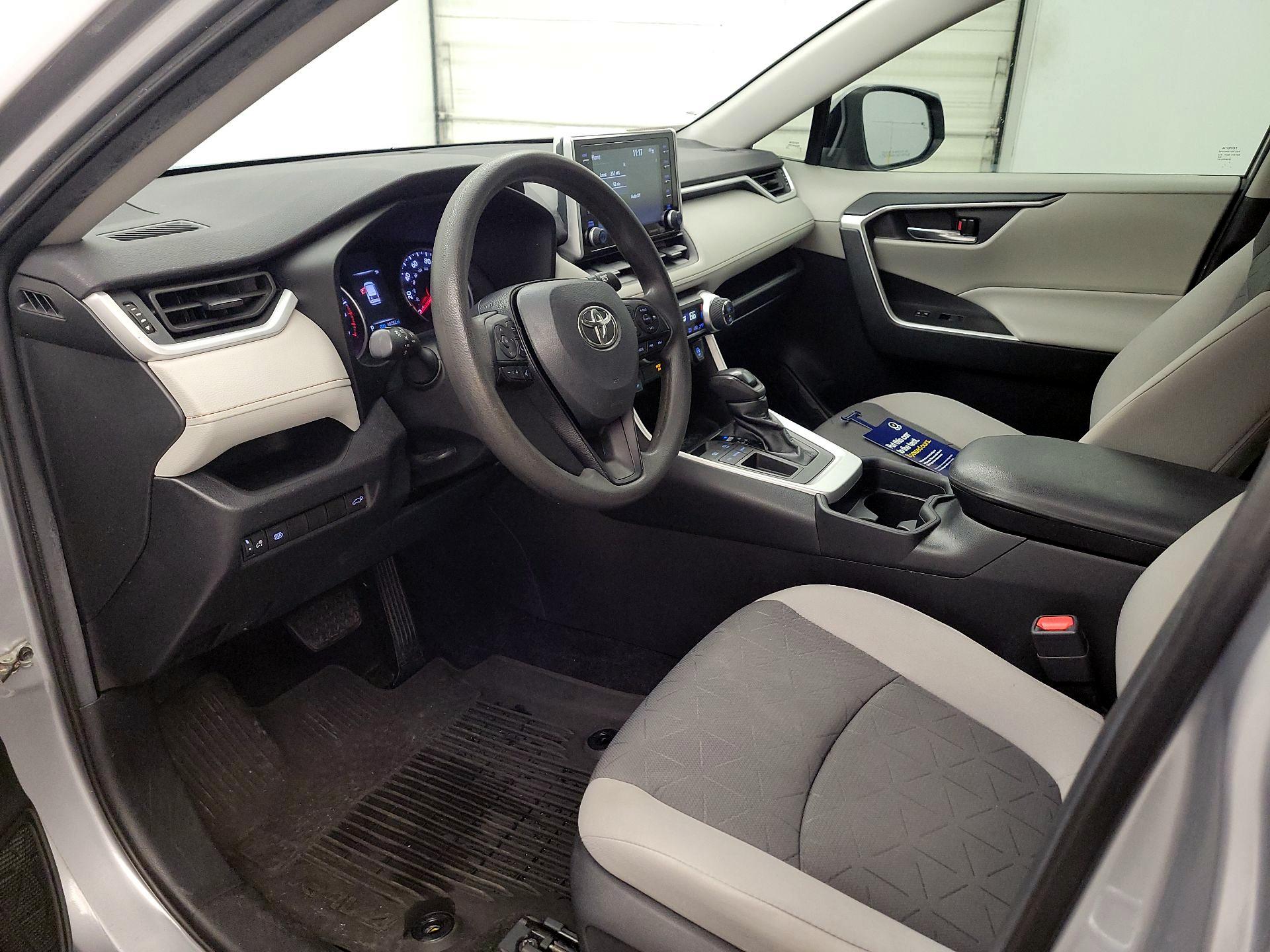 Thumbnail: 2021 Toyota RAV4 - 11