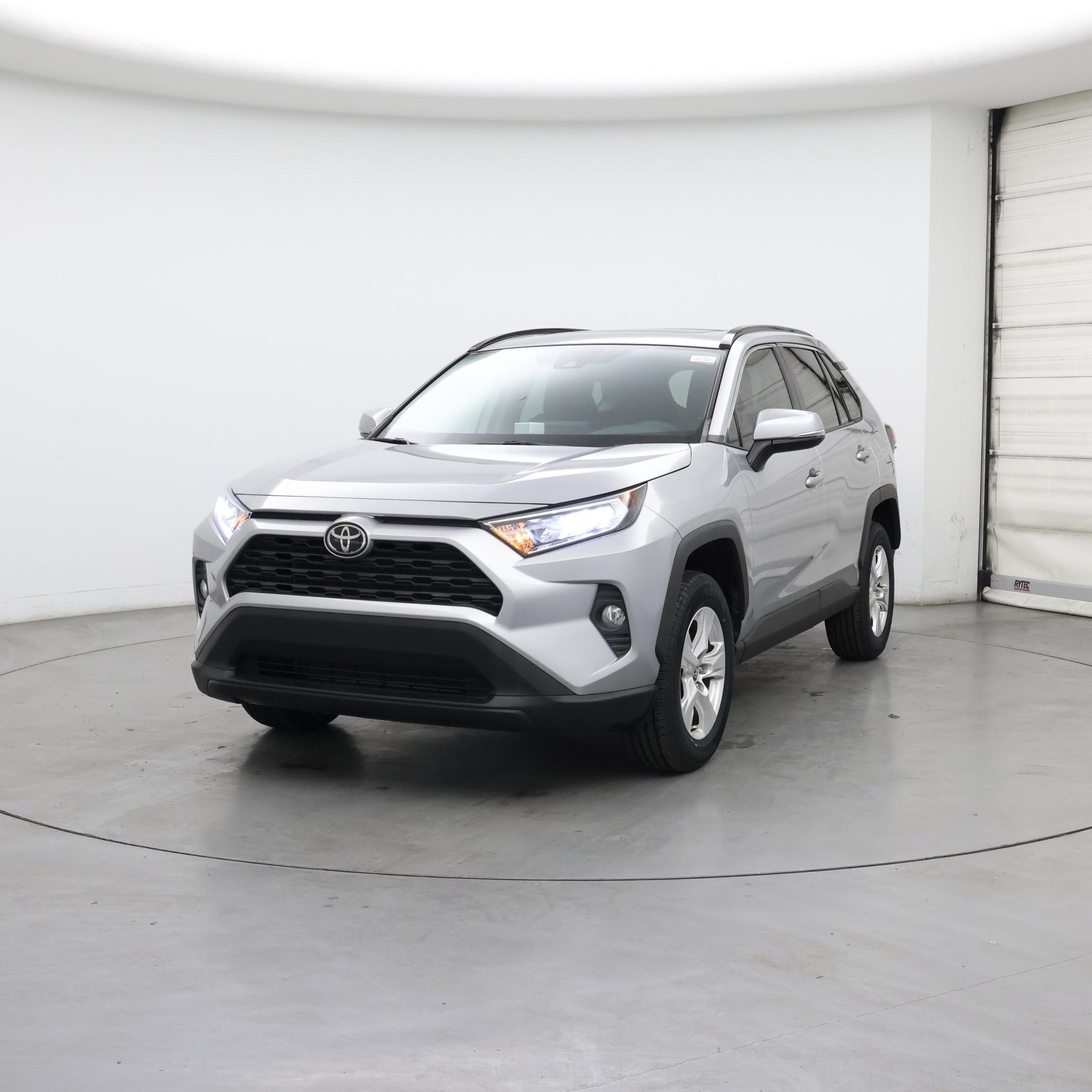 Thumbnail: 2021 Toyota RAV4 - 4