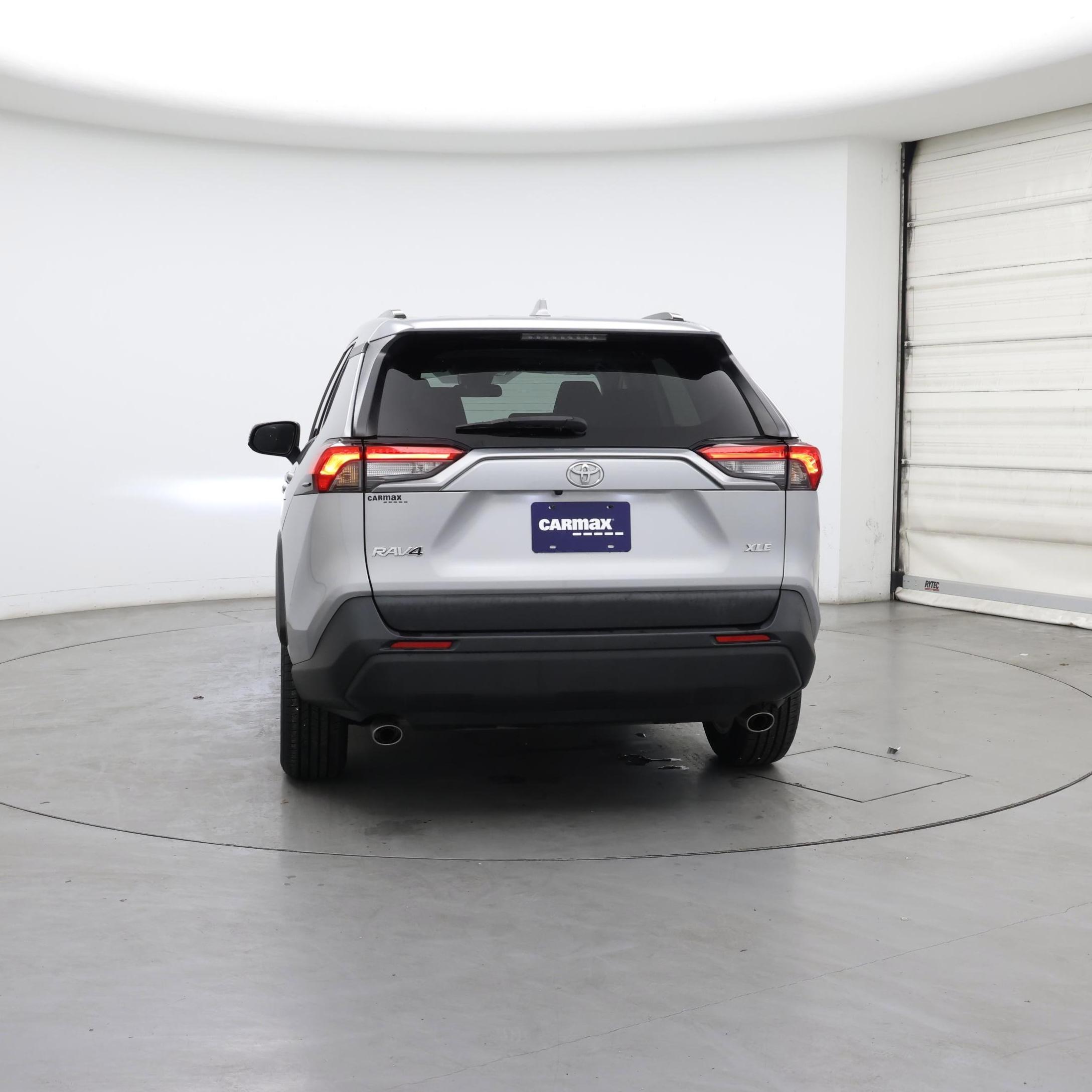 Thumbnail: 2021 Toyota RAV4 - 6