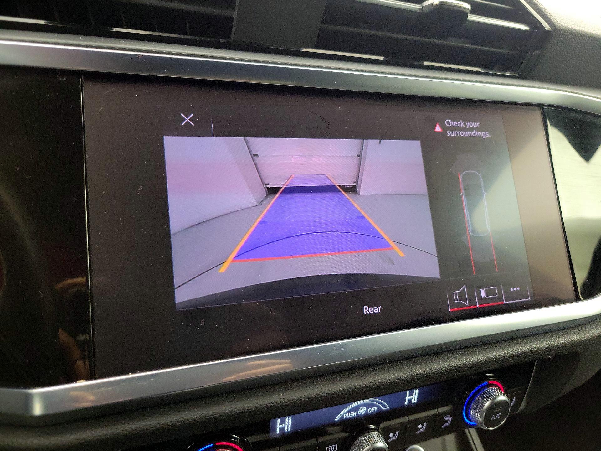 Thumbnail: 2021 Audi Q3 - 14