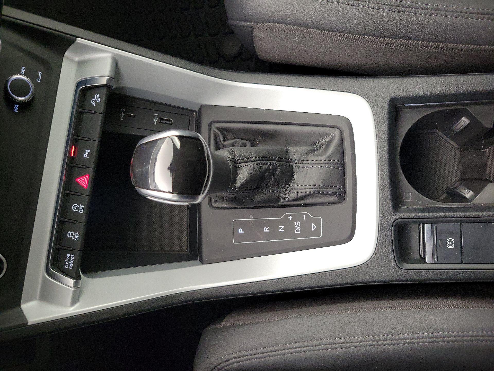 Thumbnail: 2021 Audi Q3 - 17