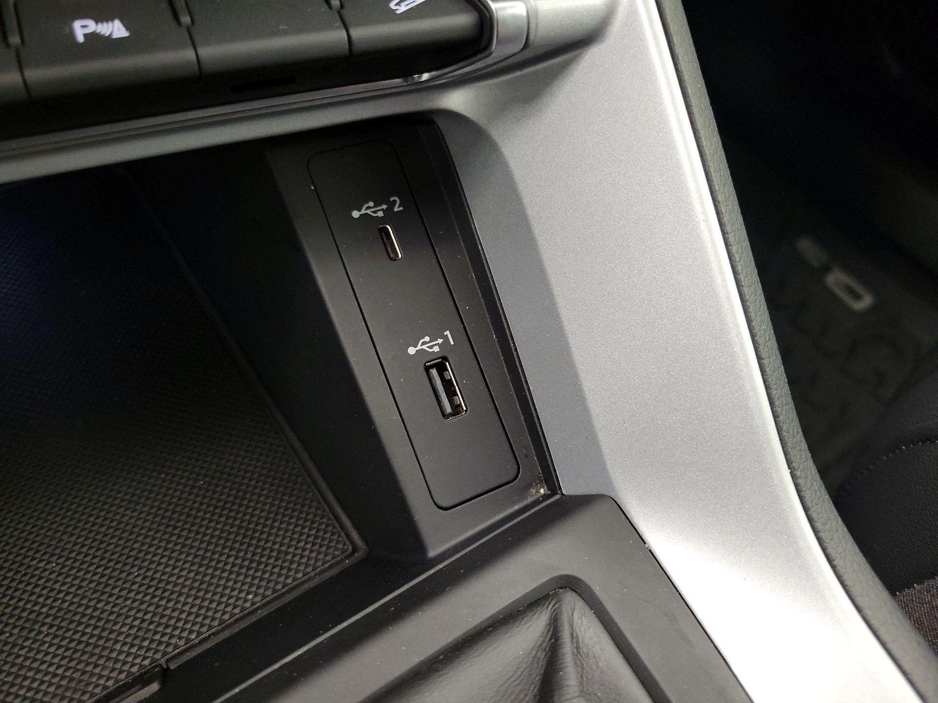 Thumbnail: 2021 Audi Q3 - 18