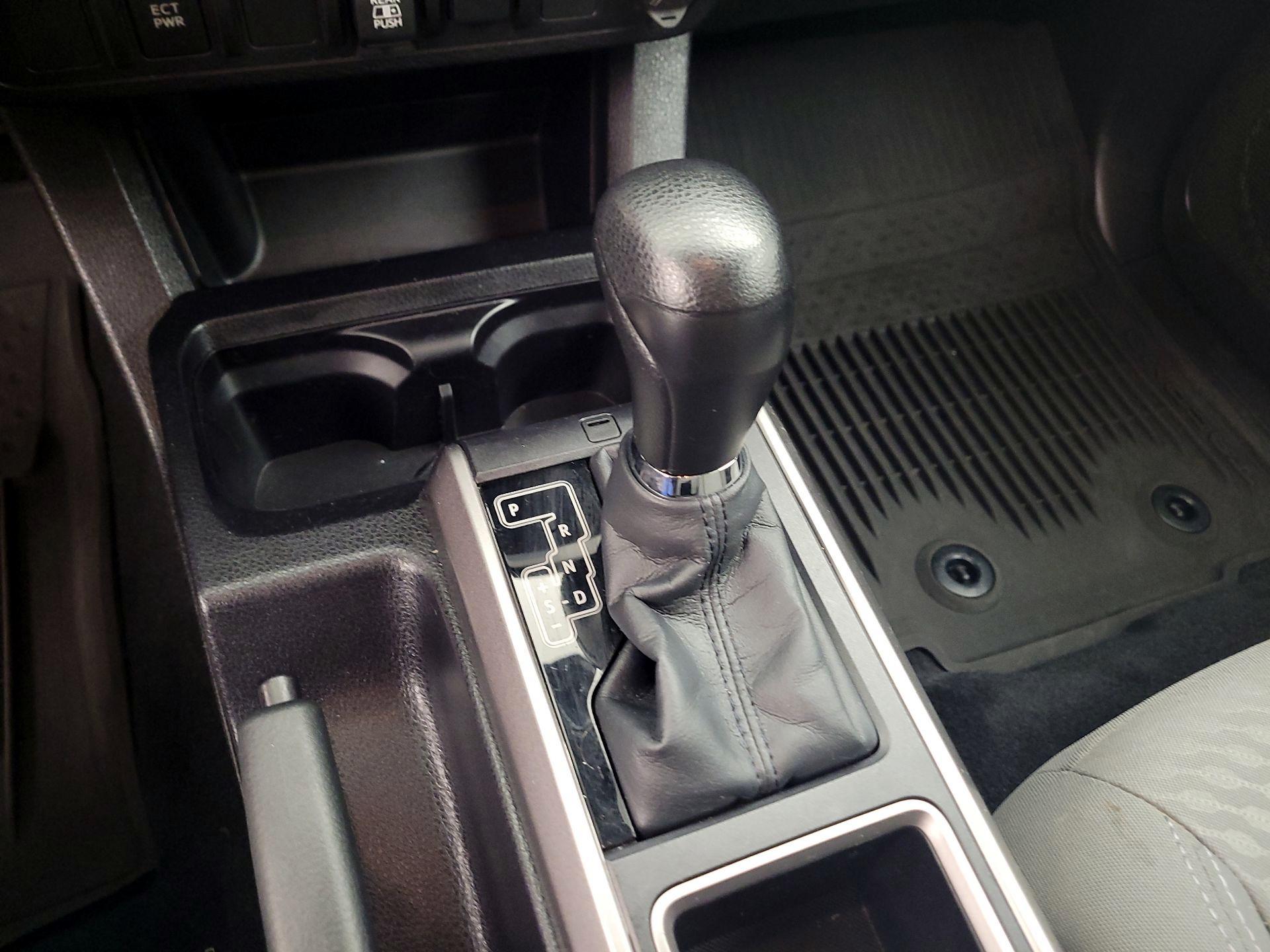 Thumbnail: 2022 Toyota Tacoma - 17