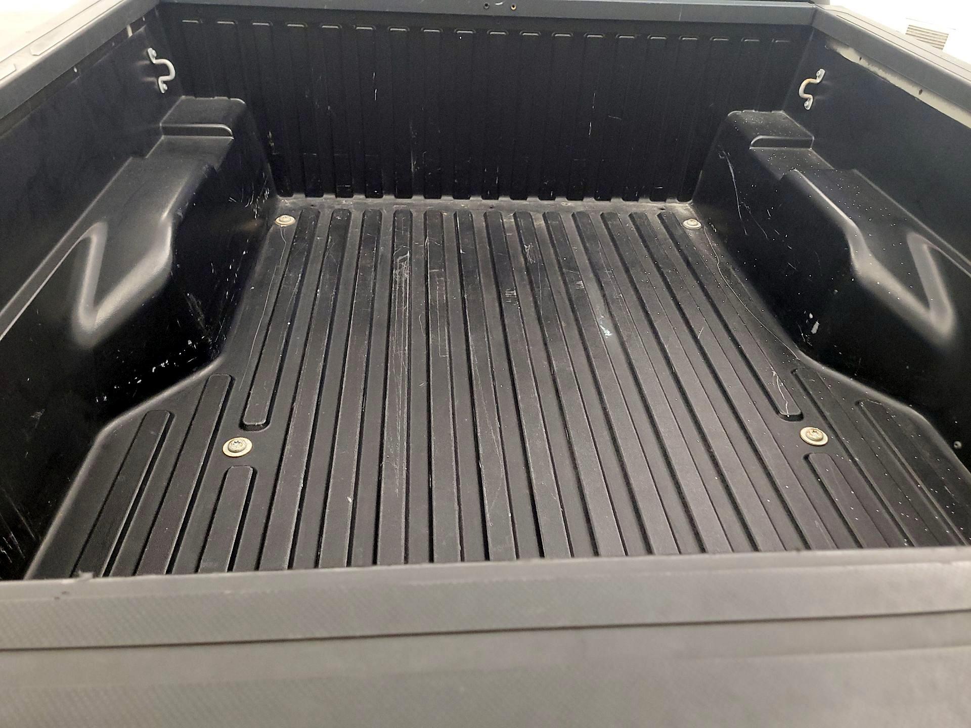 Thumbnail: 2022 Toyota Tacoma - 20