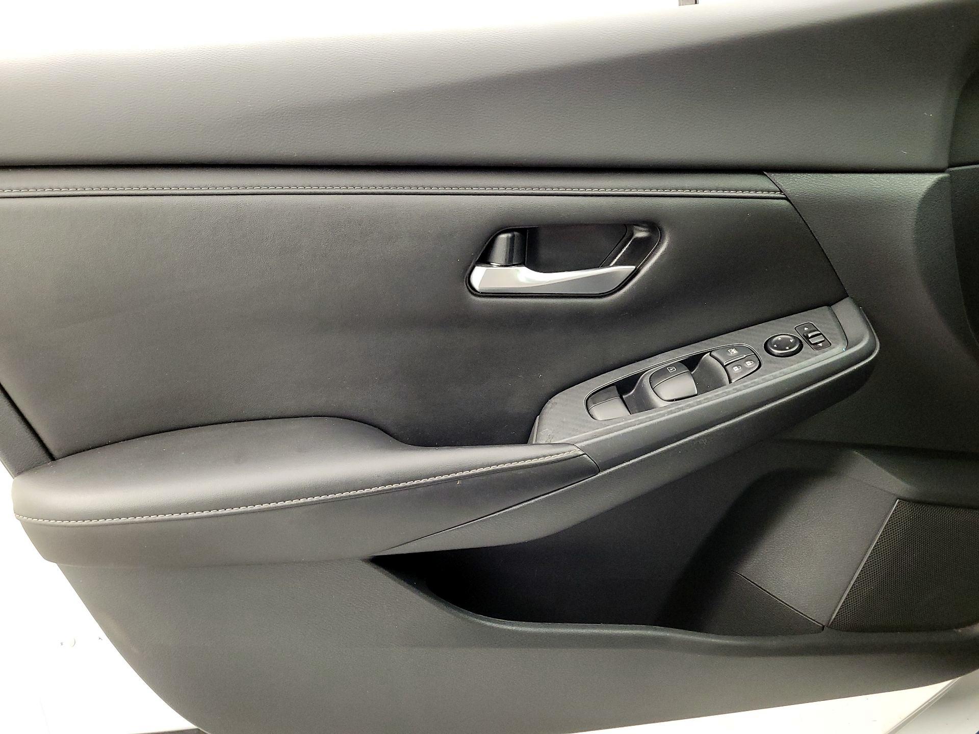 Thumbnail: 2022 Nissan Sentra - 12