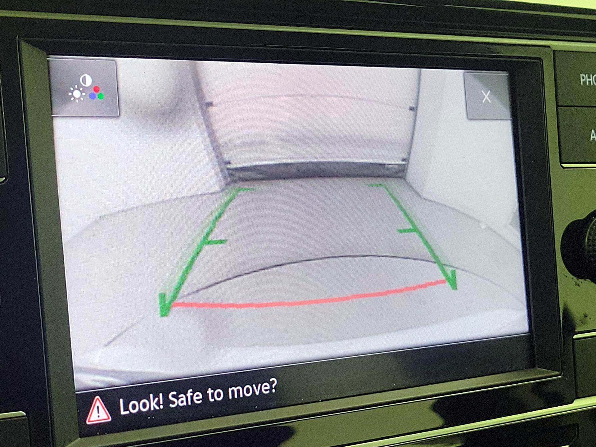 Thumbnail: 2023 Volkswagen Tiguan - 14