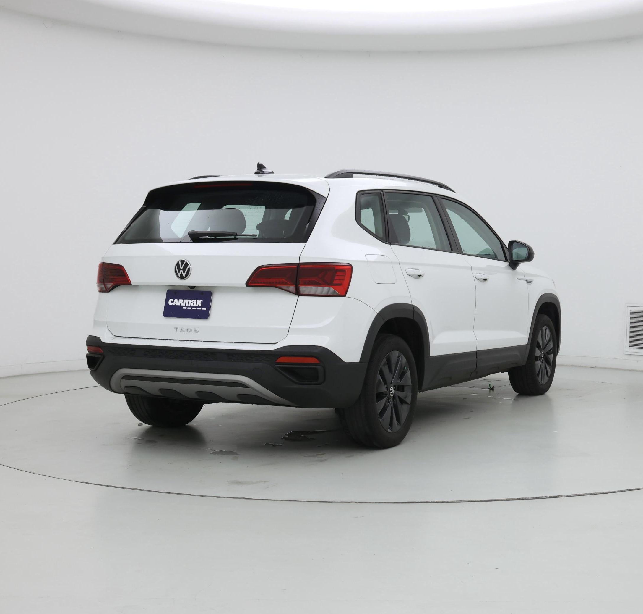 Thumbnail: 2023 Volkswagen Tiguan - 8