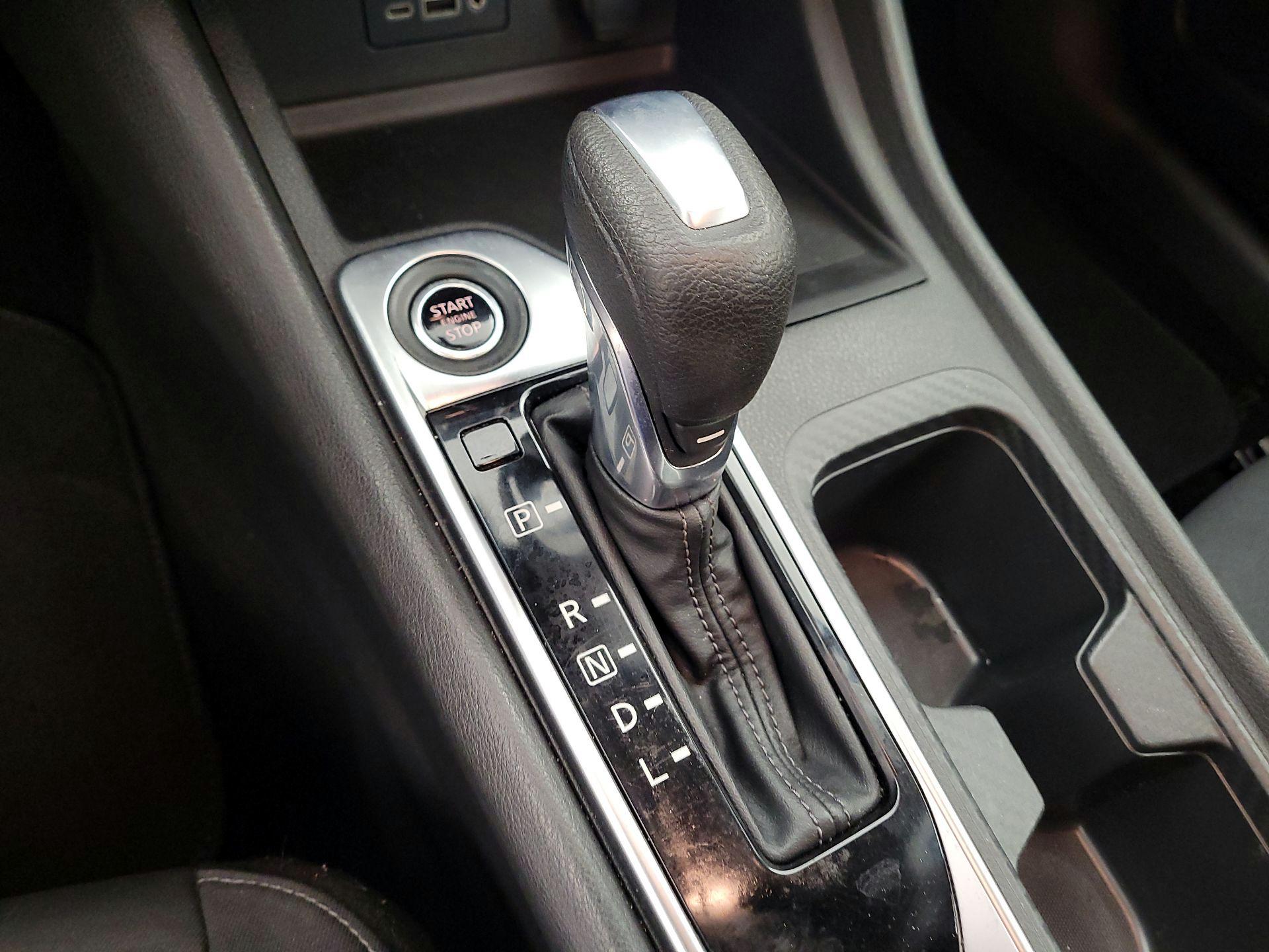 Thumbnail: 2021 Nissan Sentra - 17