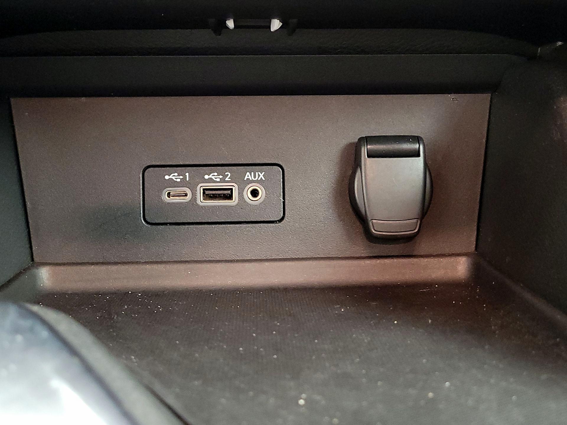 Thumbnail: 2021 Nissan Sentra - 18