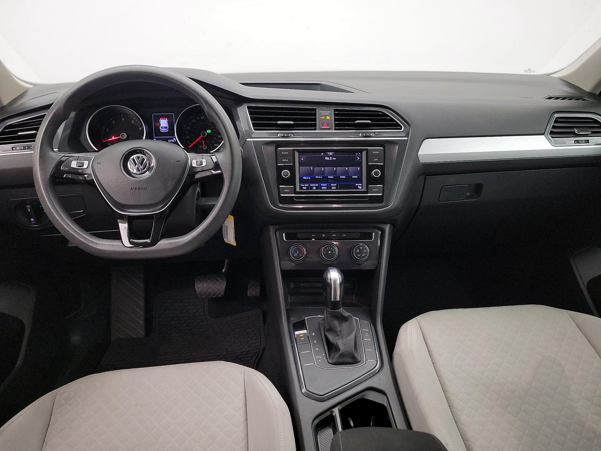 Thumbnail: 2020 Volkswagen Tiguan - 9