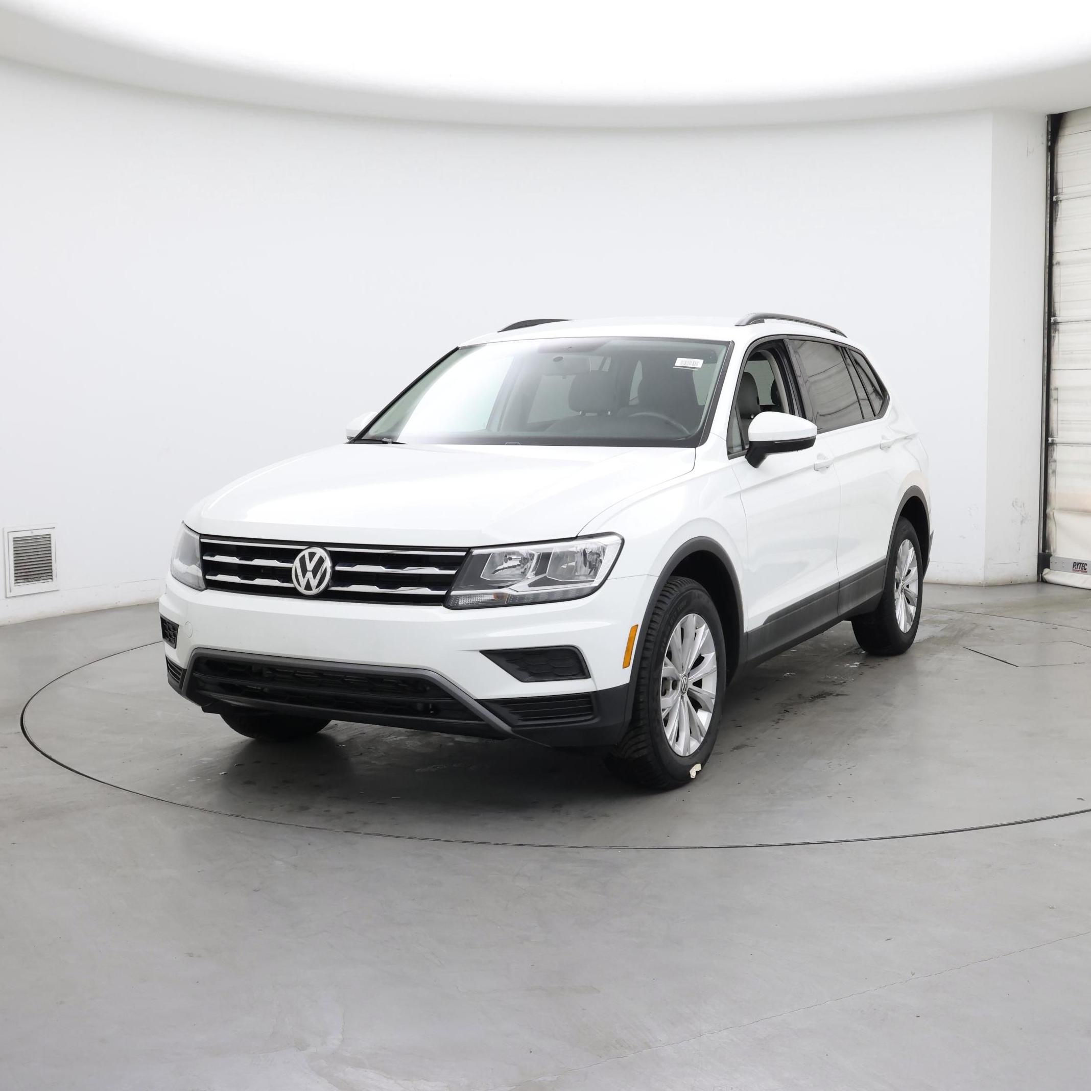 Thumbnail: 2020 Volkswagen Tiguan - 4