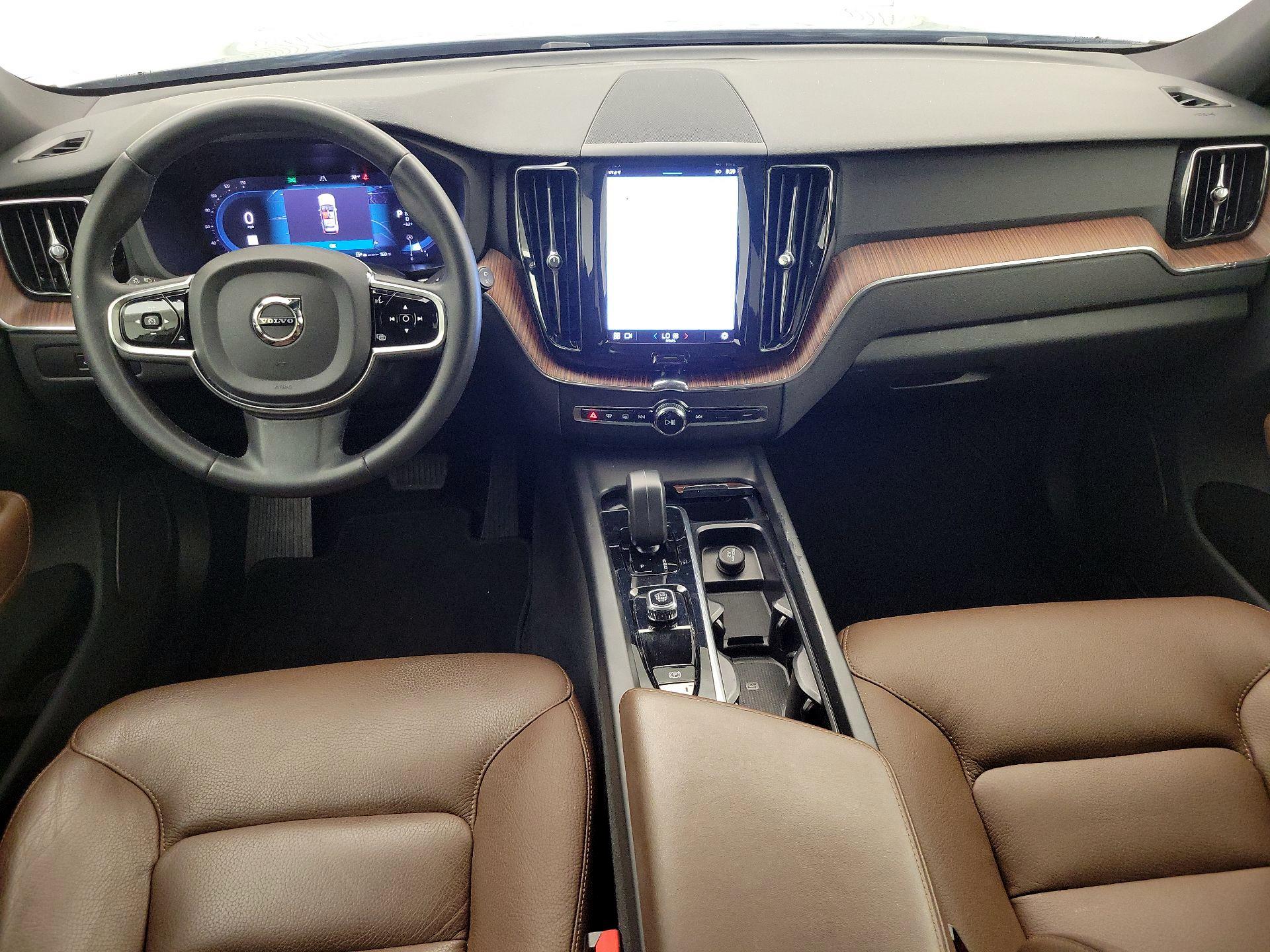 Thumbnail: 2023 Volvo XC60 - 9