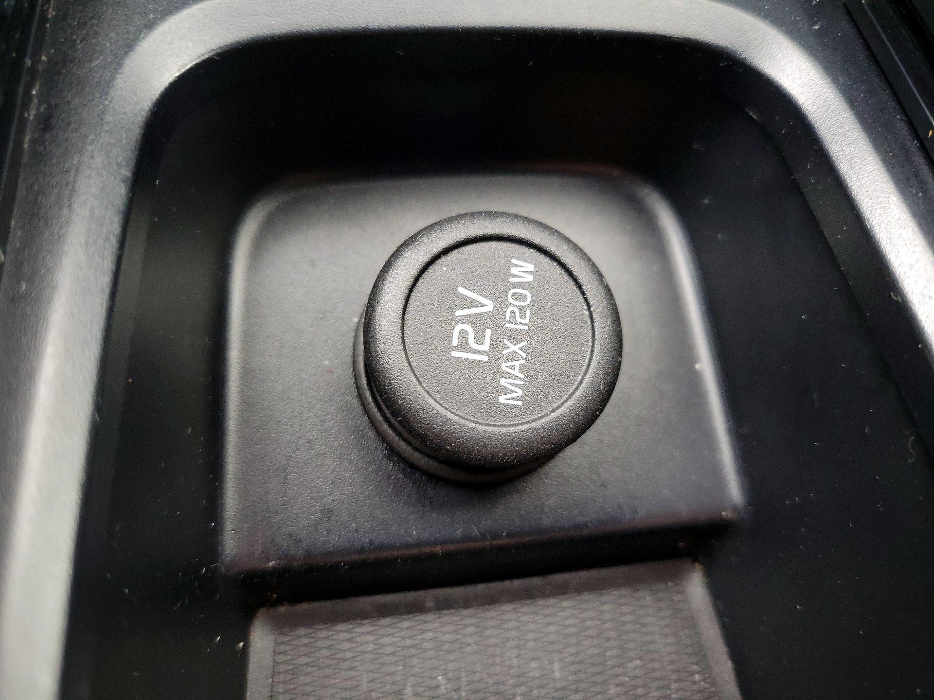 Thumbnail: 2023 Volvo XC60 - 19