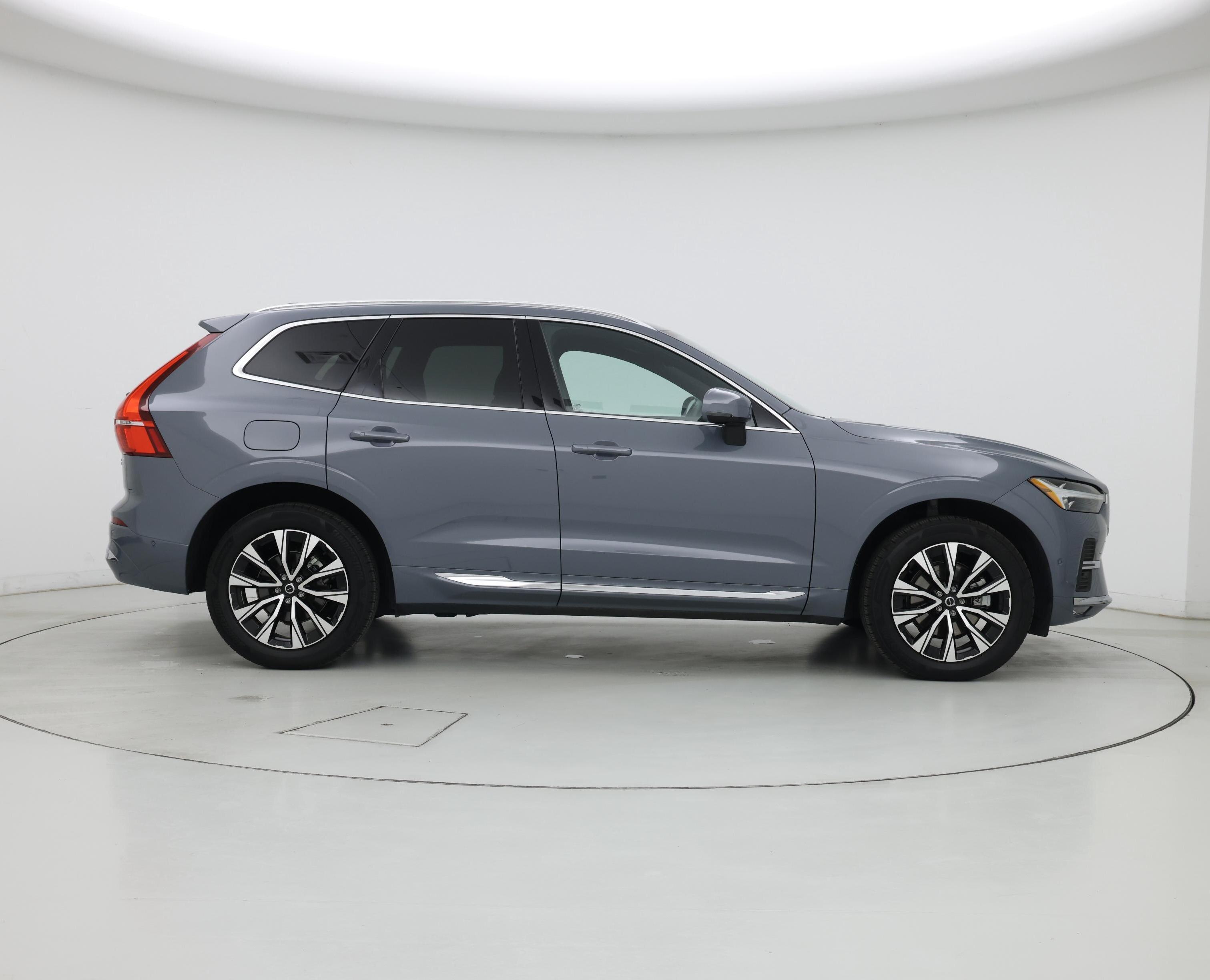 Thumbnail: 2023 Volvo XC60 - 7