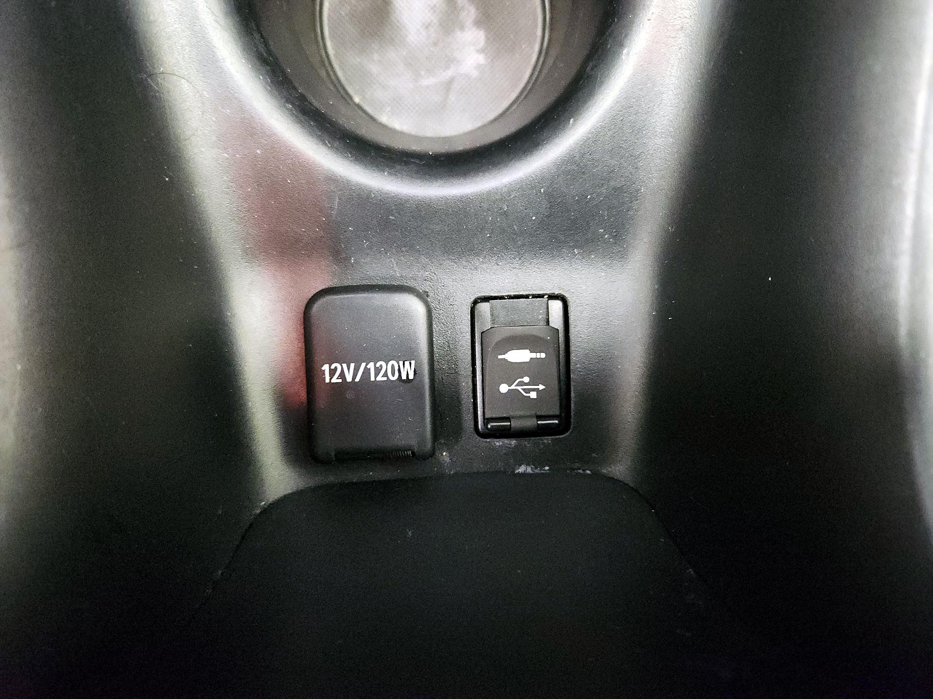 Thumbnail: 2017 Toyota Prius - 18