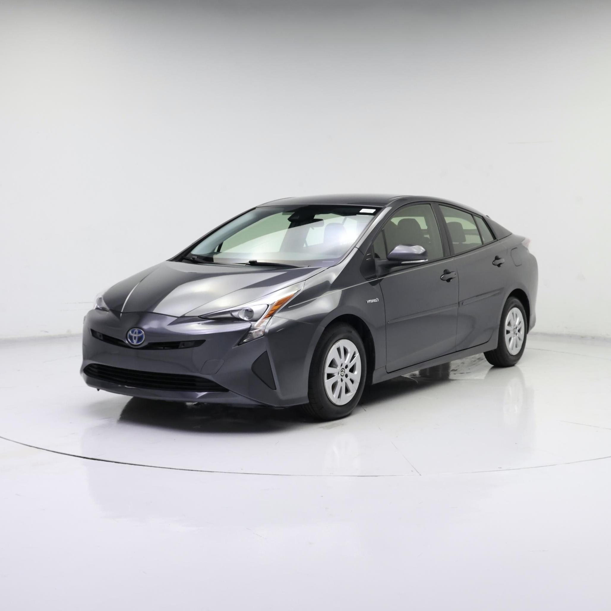 Thumbnail: 2017 Toyota Prius - 4
