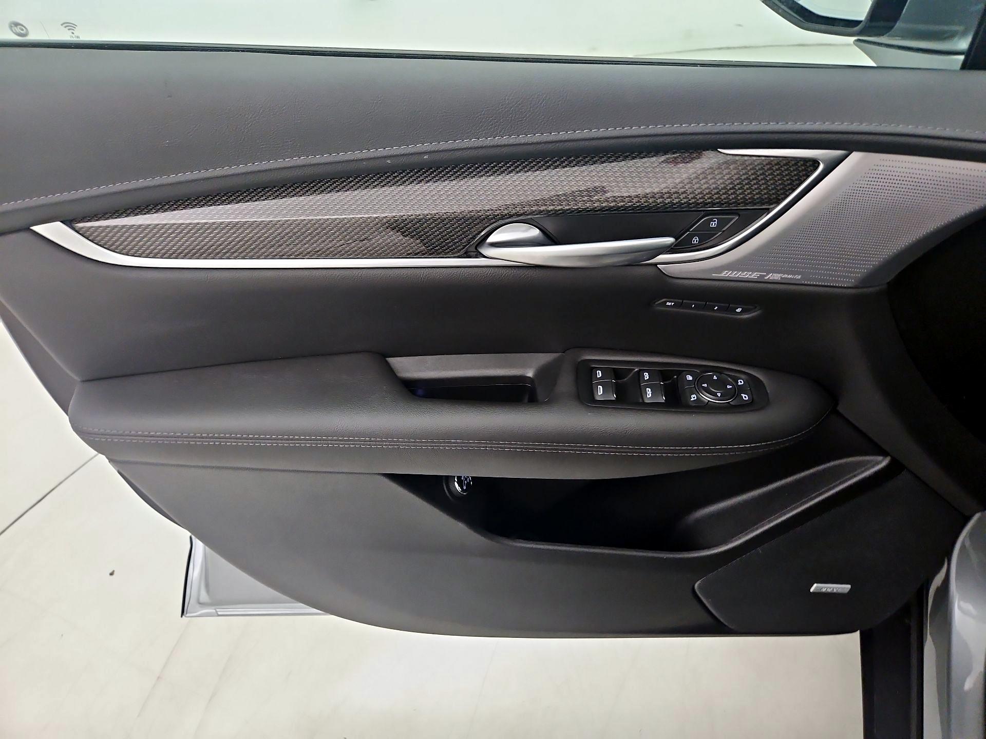 Thumbnail: 2023 Cadillac XT5 - 12