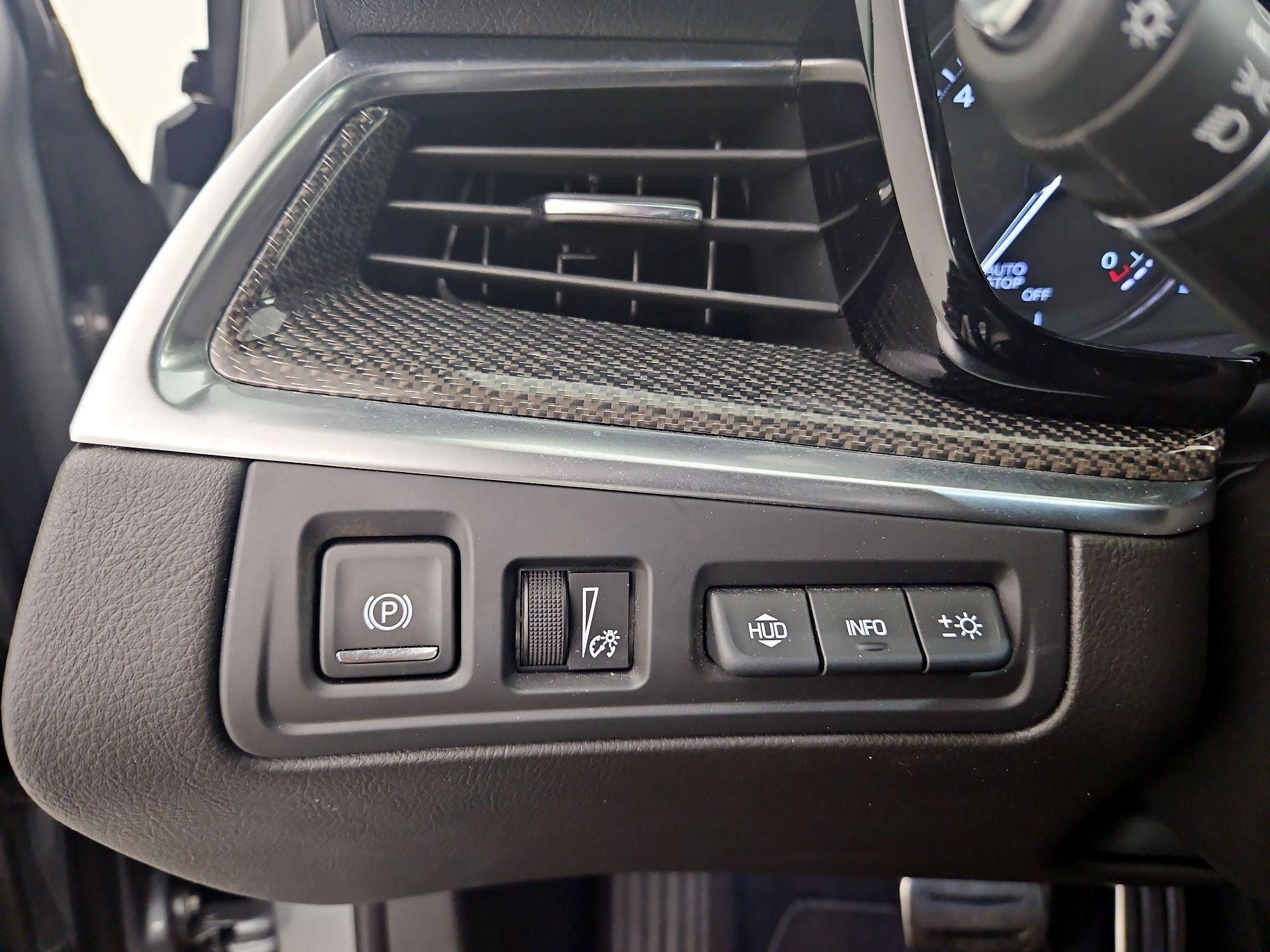 Thumbnail: 2023 Cadillac XT5 - 13