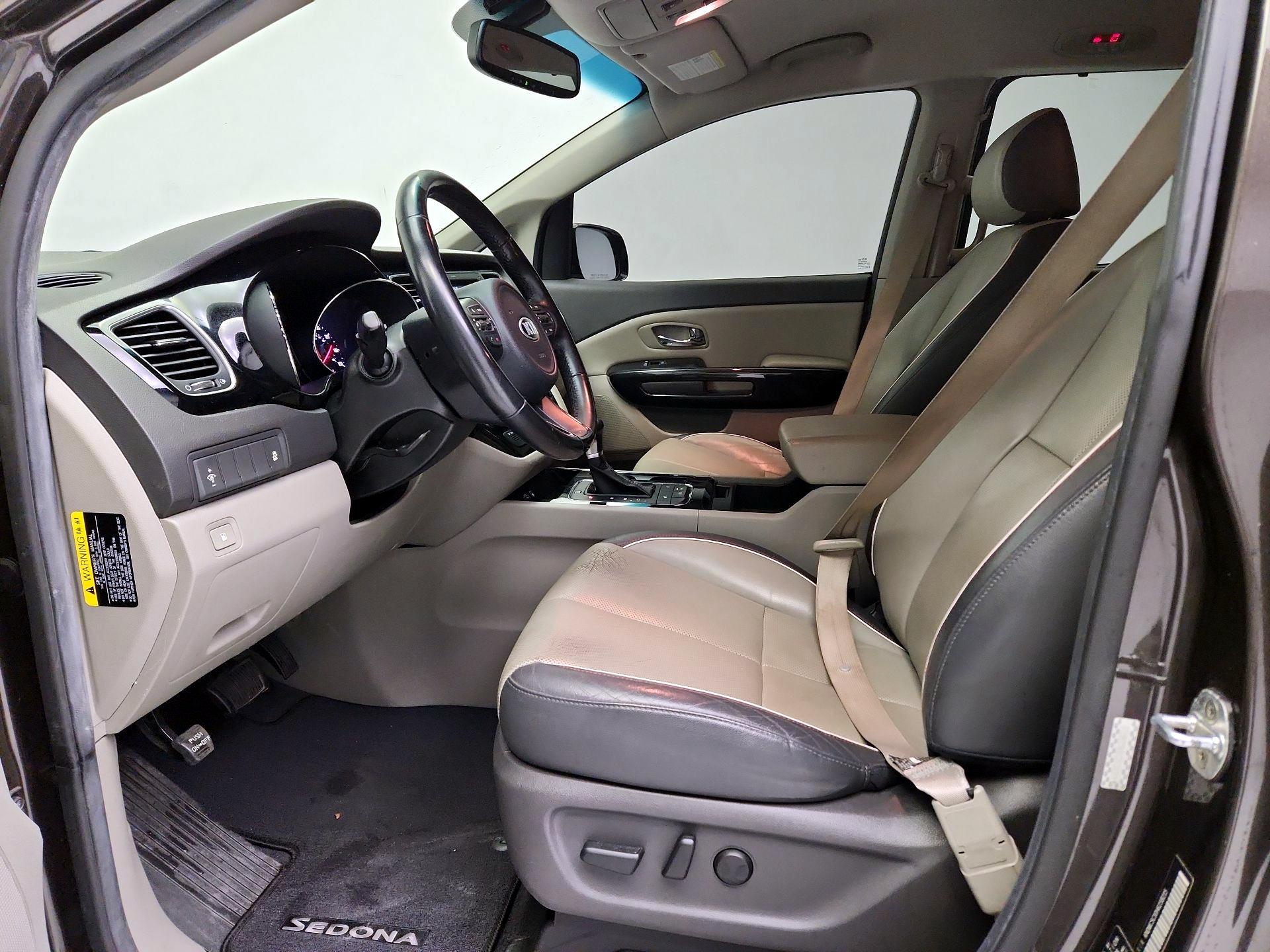 Thumbnail: 2017 Kia Sedona - 11