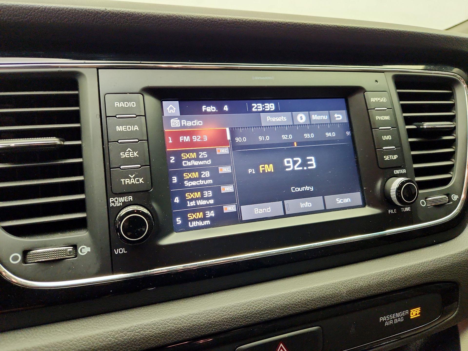 Thumbnail: 2017 Kia Sedona - 15