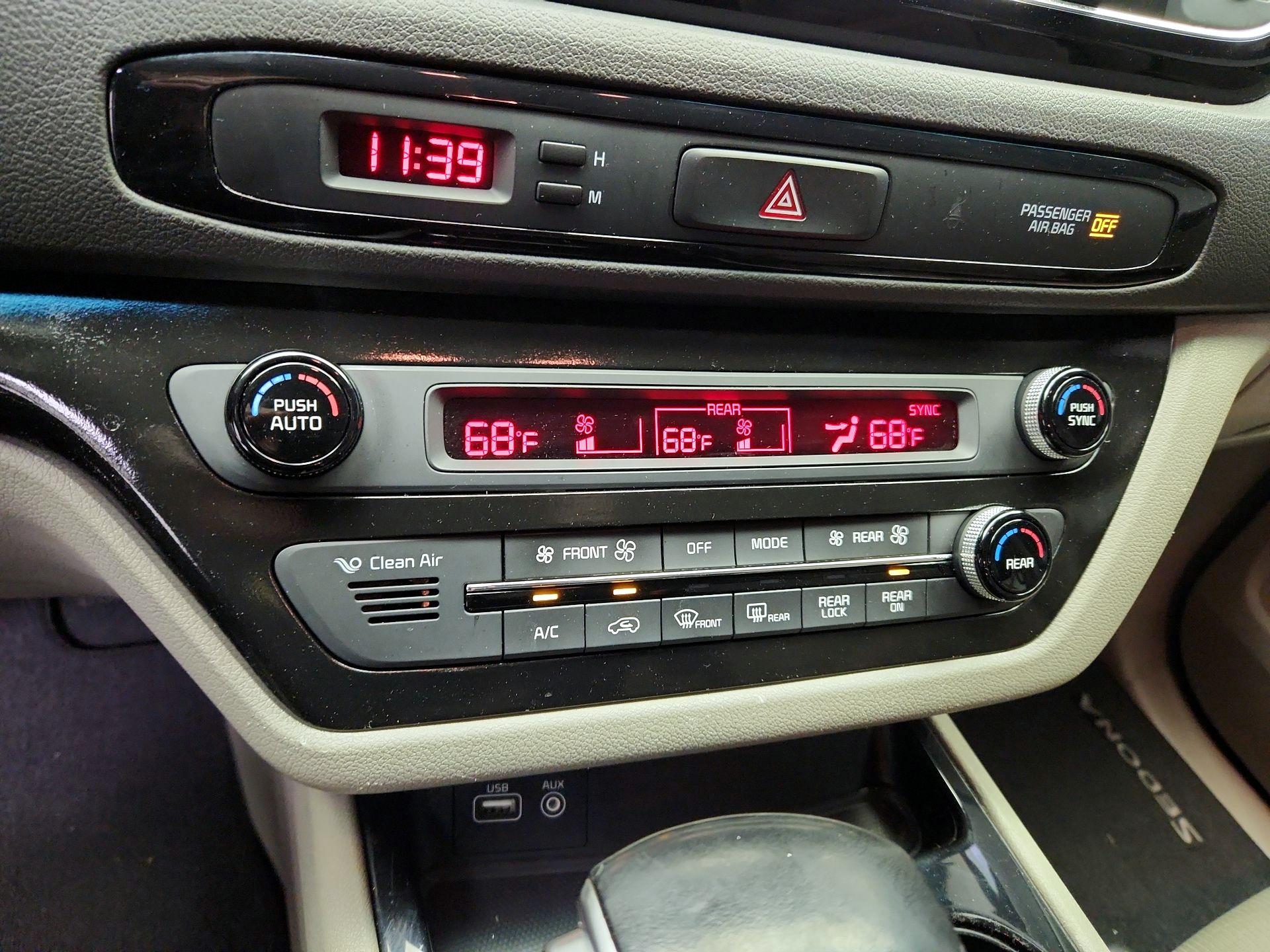 Thumbnail: 2017 Kia Sedona - 16