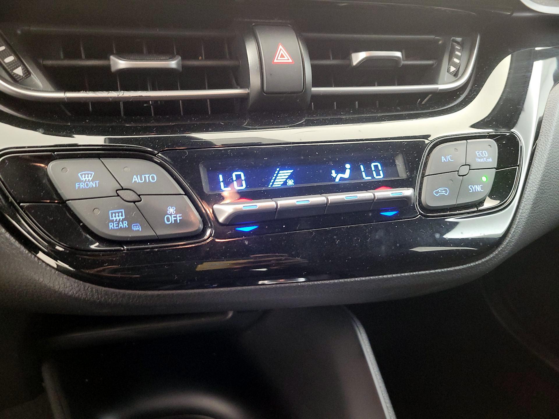 Thumbnail: 2018 Toyota C-HR - 16