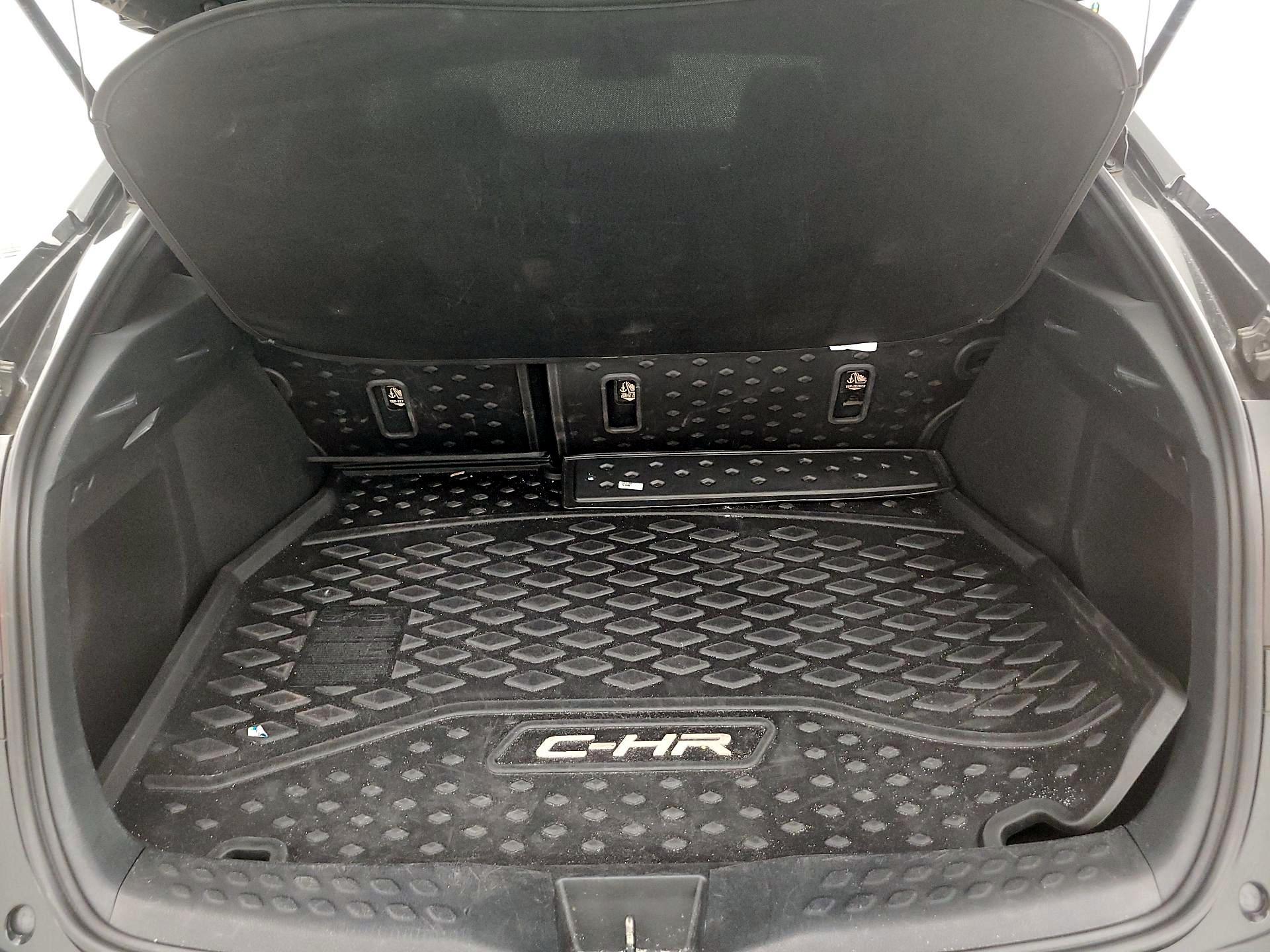 Thumbnail: 2018 Toyota C-HR - 20