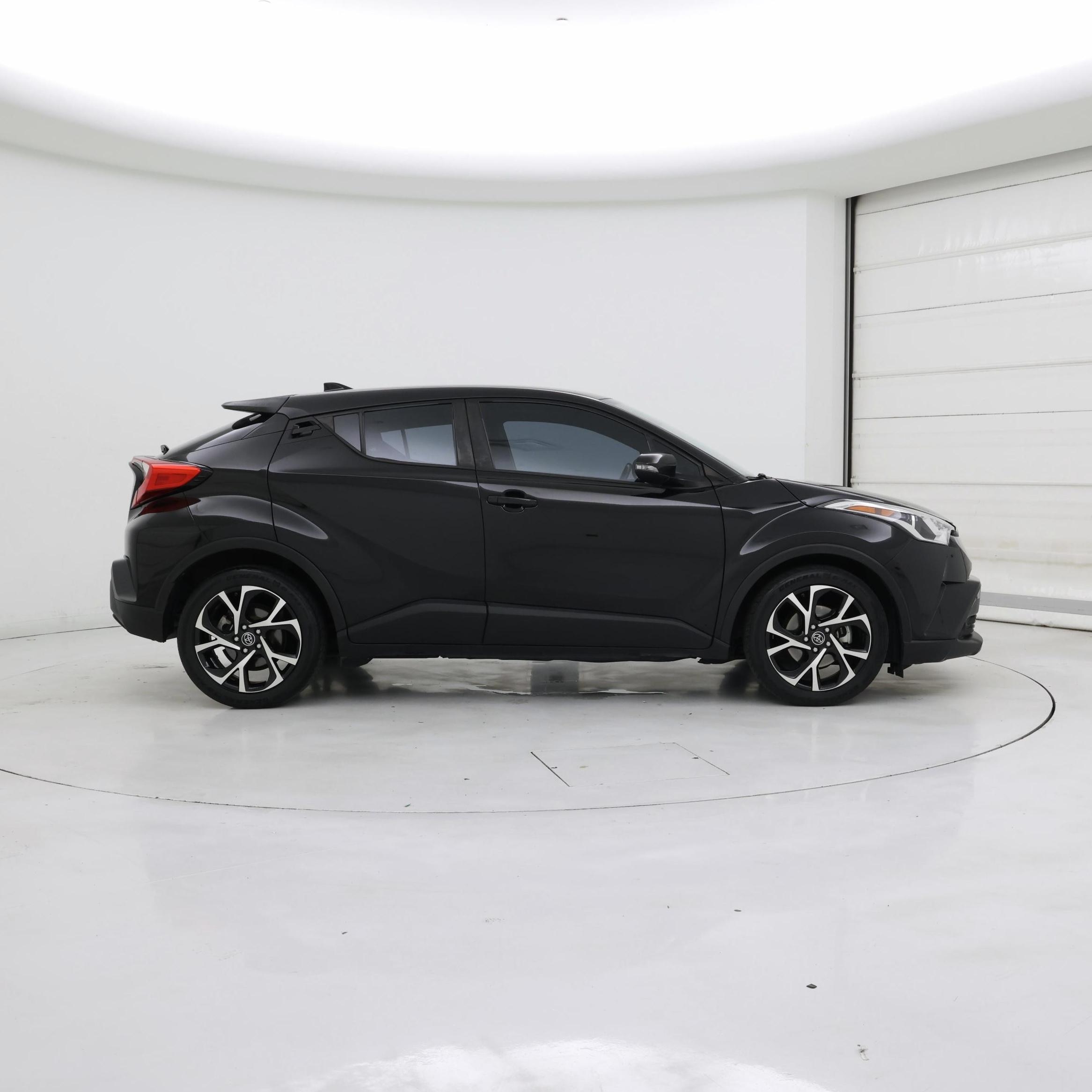 Thumbnail: 2018 Toyota C-HR - 7