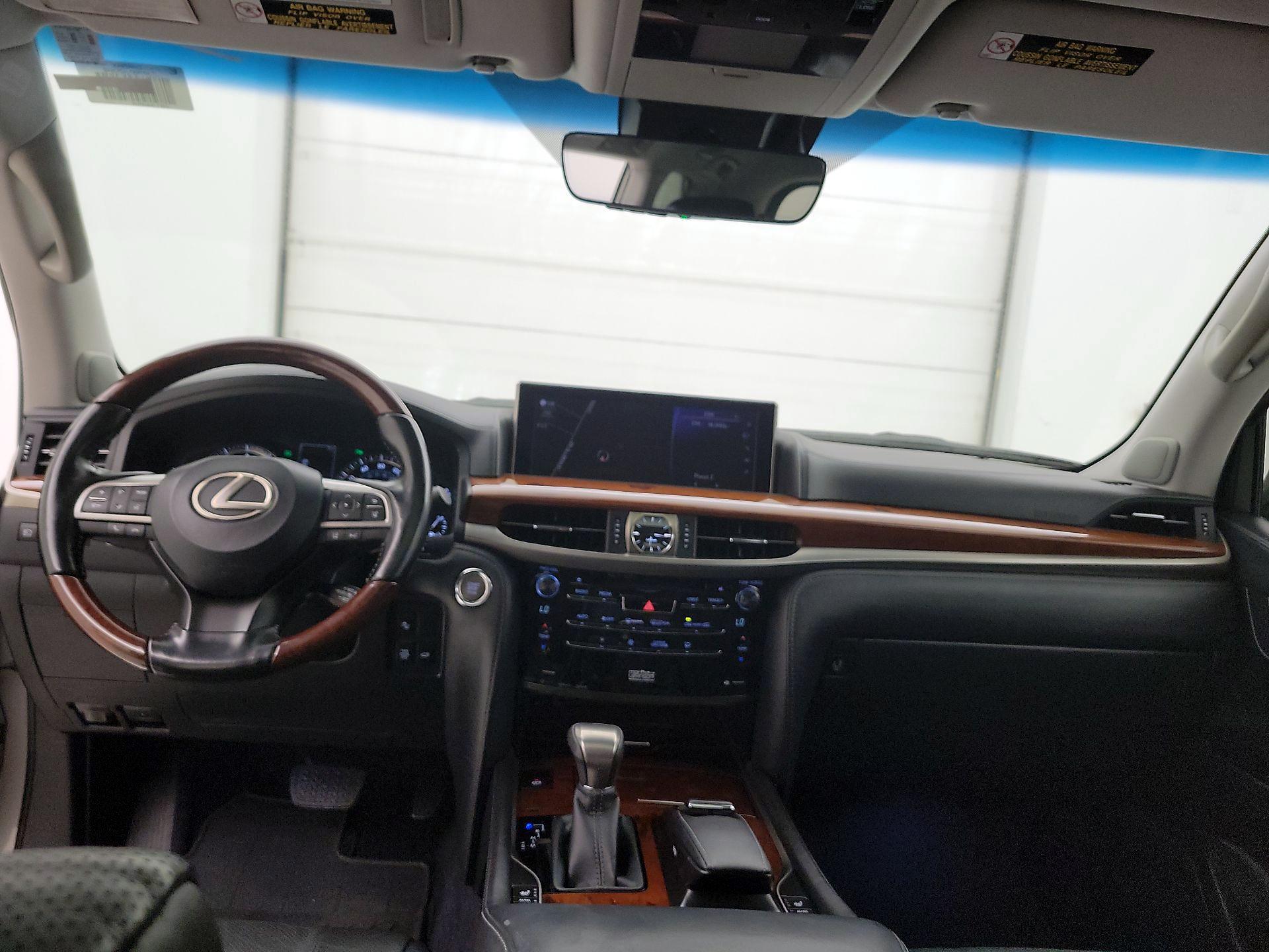 Thumbnail: 2018 Lexus LX - 9