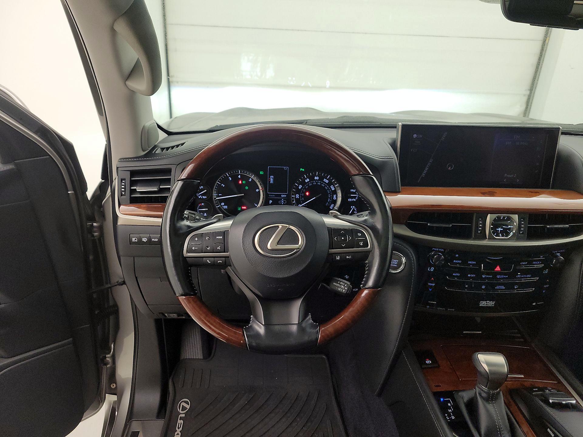 Thumbnail: 2018 Lexus LX - 10