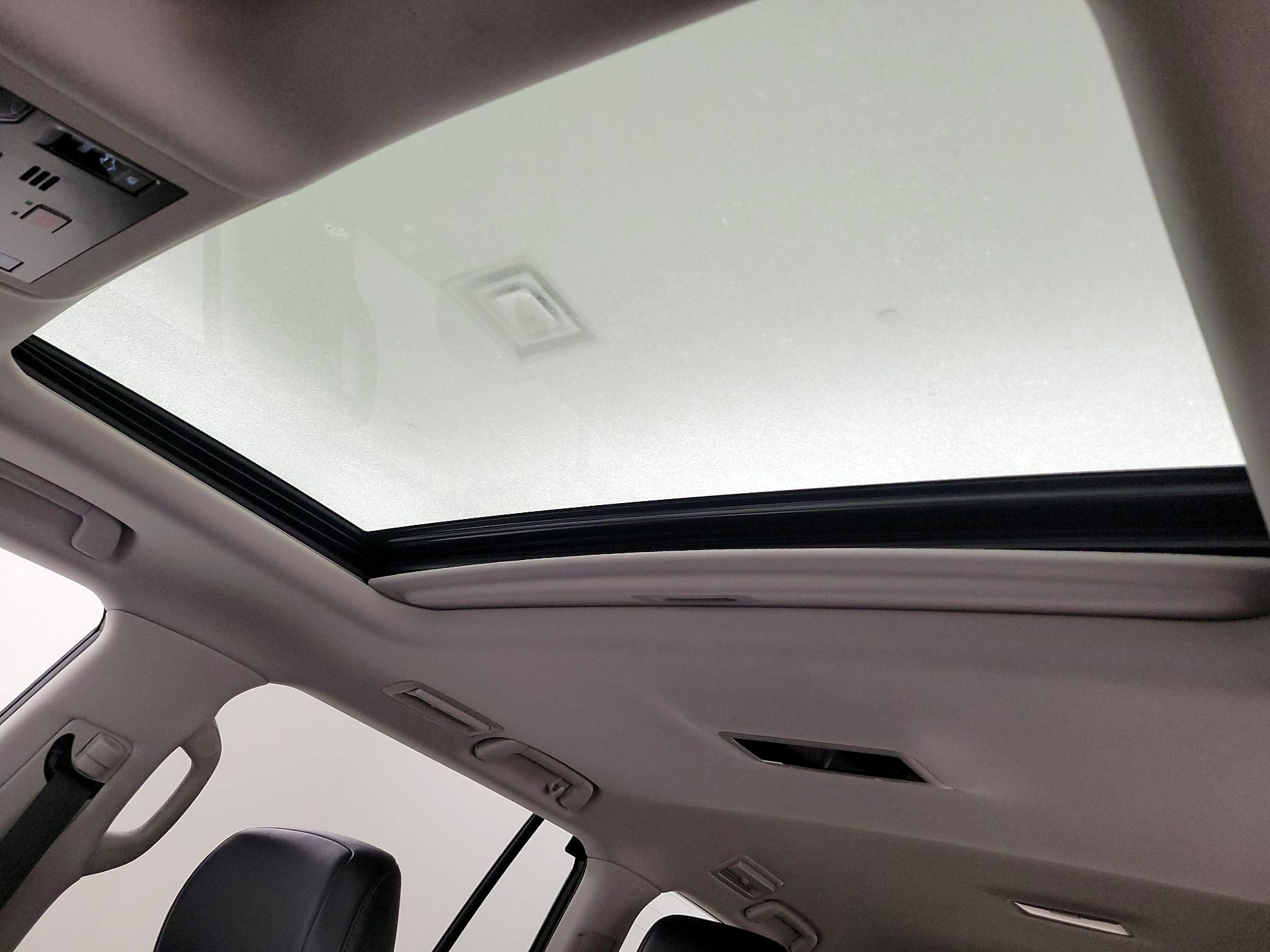 Thumbnail: 2018 Lexus LX - 20