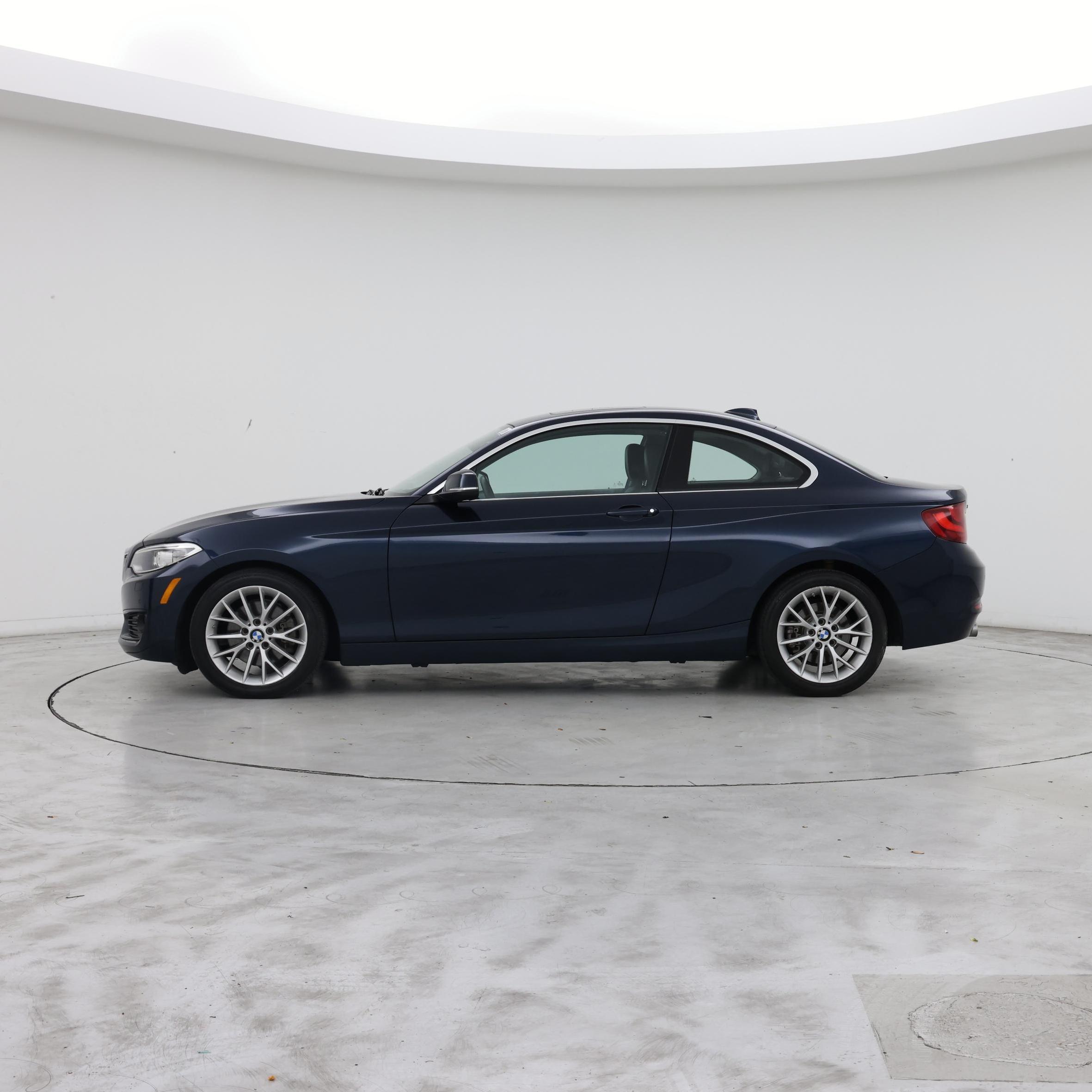 Thumbnail: 2015 BMW 2 Series - 3