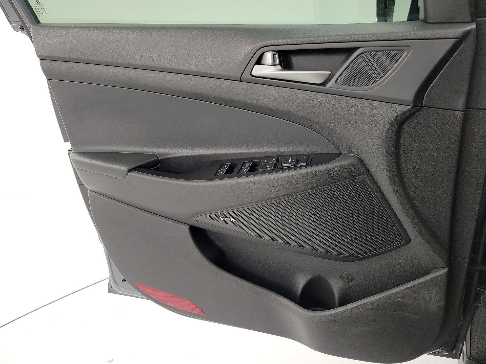 Thumbnail: 2018 Hyundai Tucson - 12