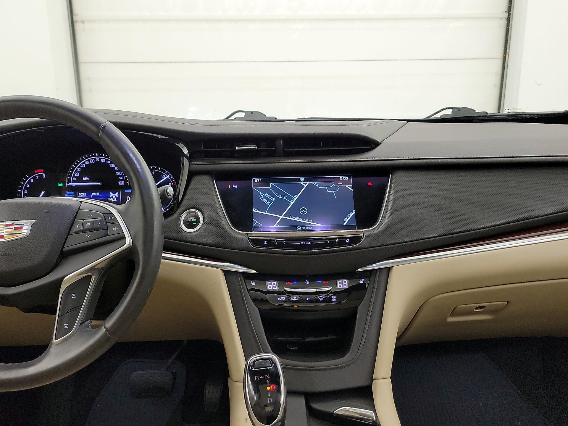 Thumbnail: 2017 Cadillac XT5 - 9