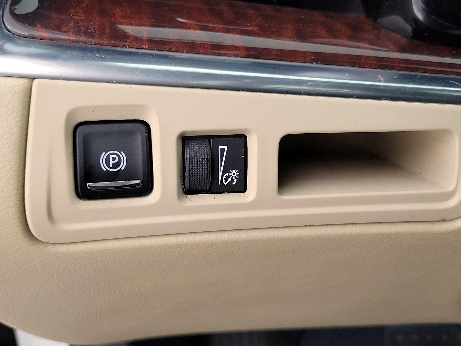 Thumbnail: 2017 Cadillac XT5 - 13