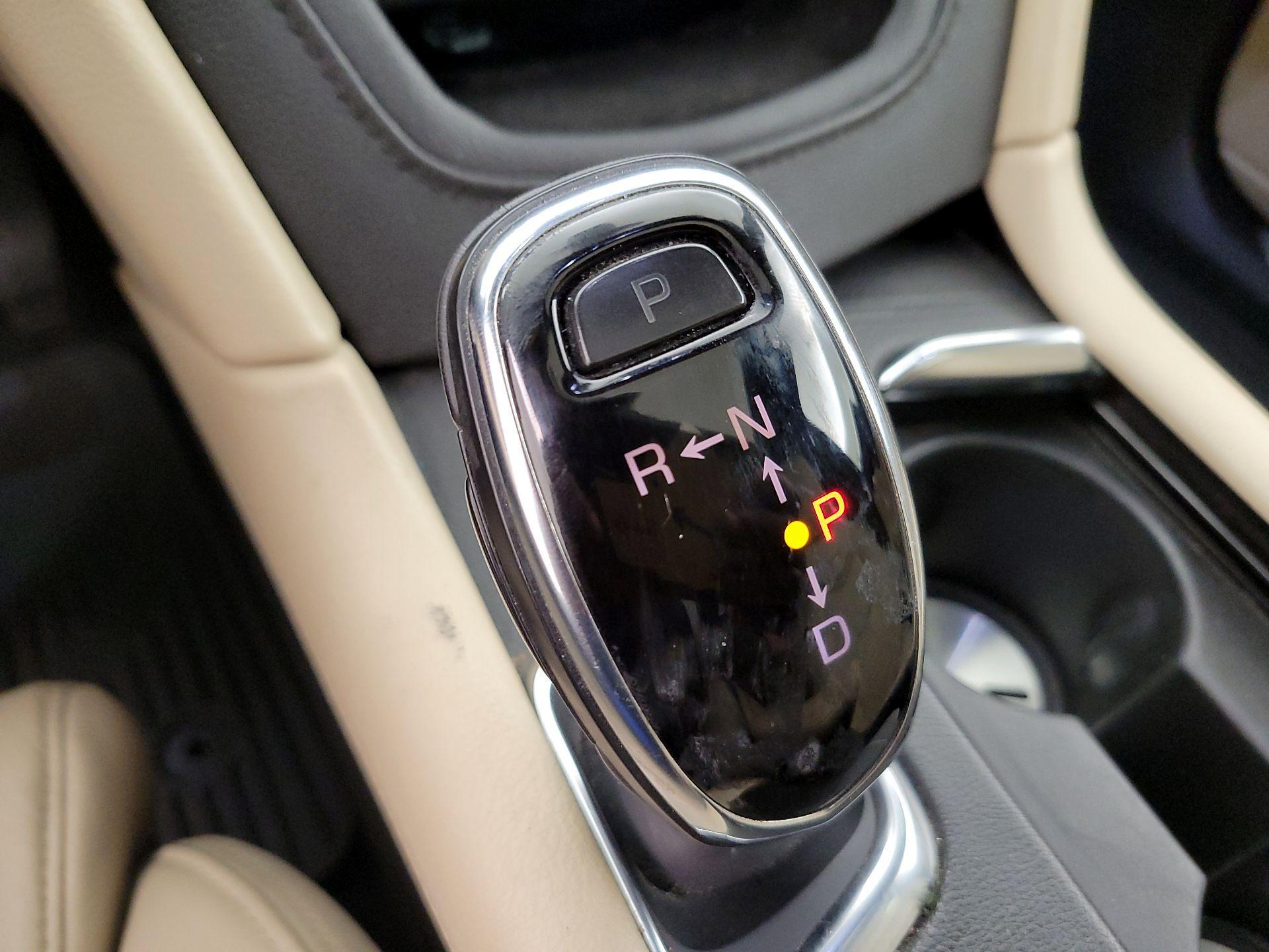 Thumbnail: 2017 Cadillac XT5 - 18