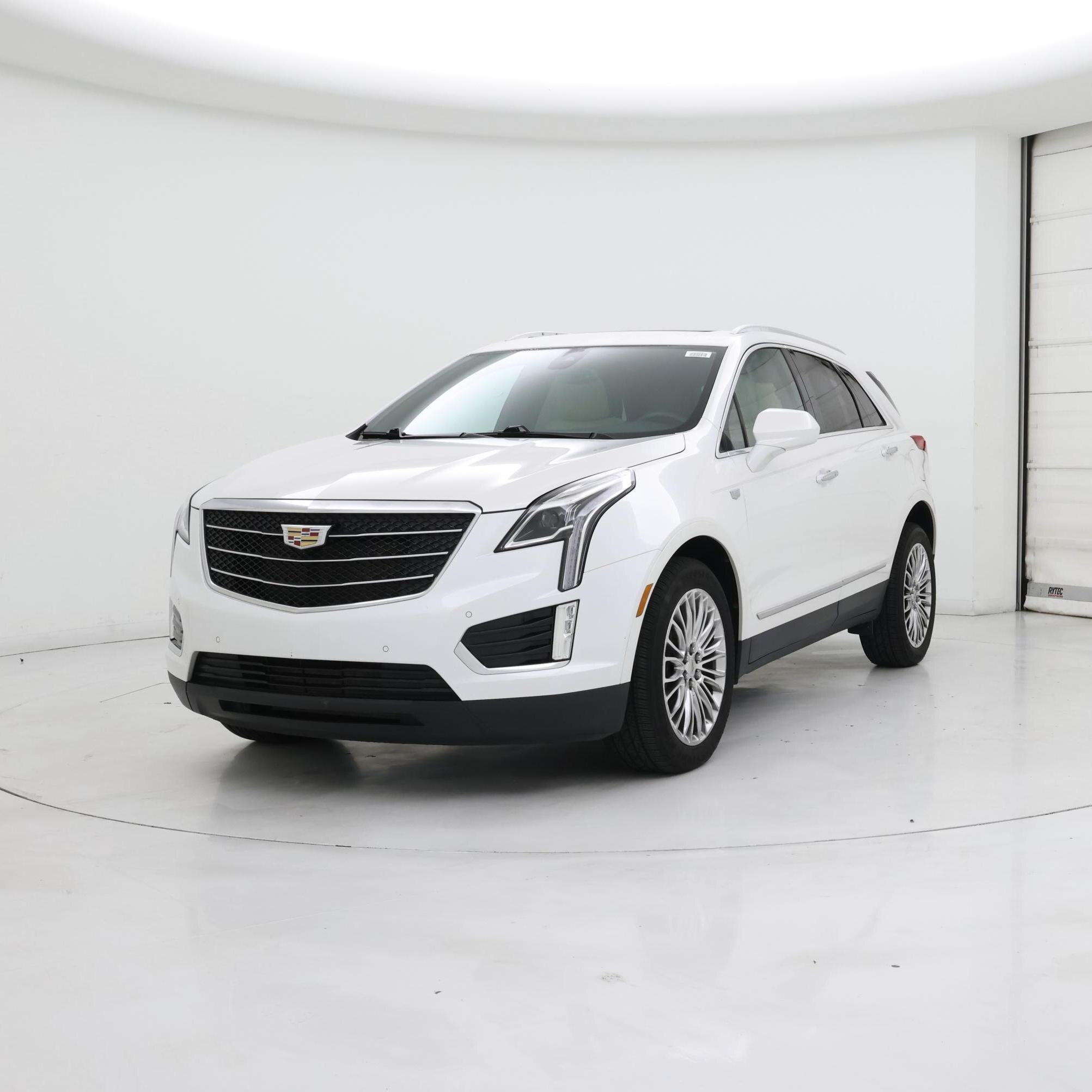 Thumbnail: 2017 Cadillac XT5 - 4