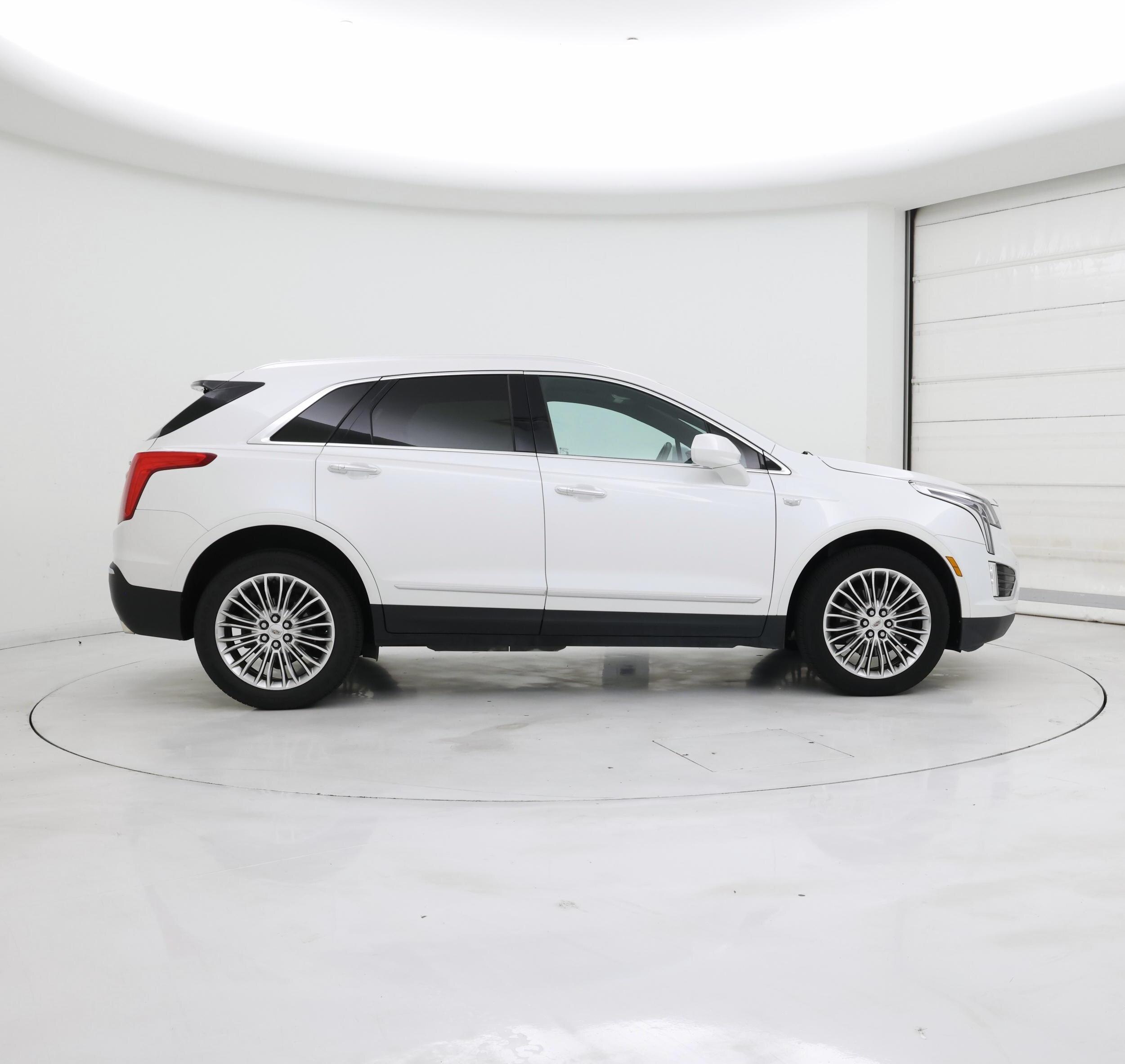 Thumbnail: 2017 Cadillac XT5 - 7