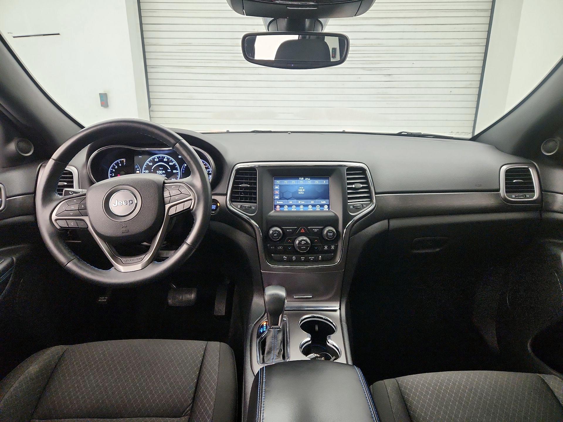 Thumbnail: 2018 Jeep Grand Cherokee - 9