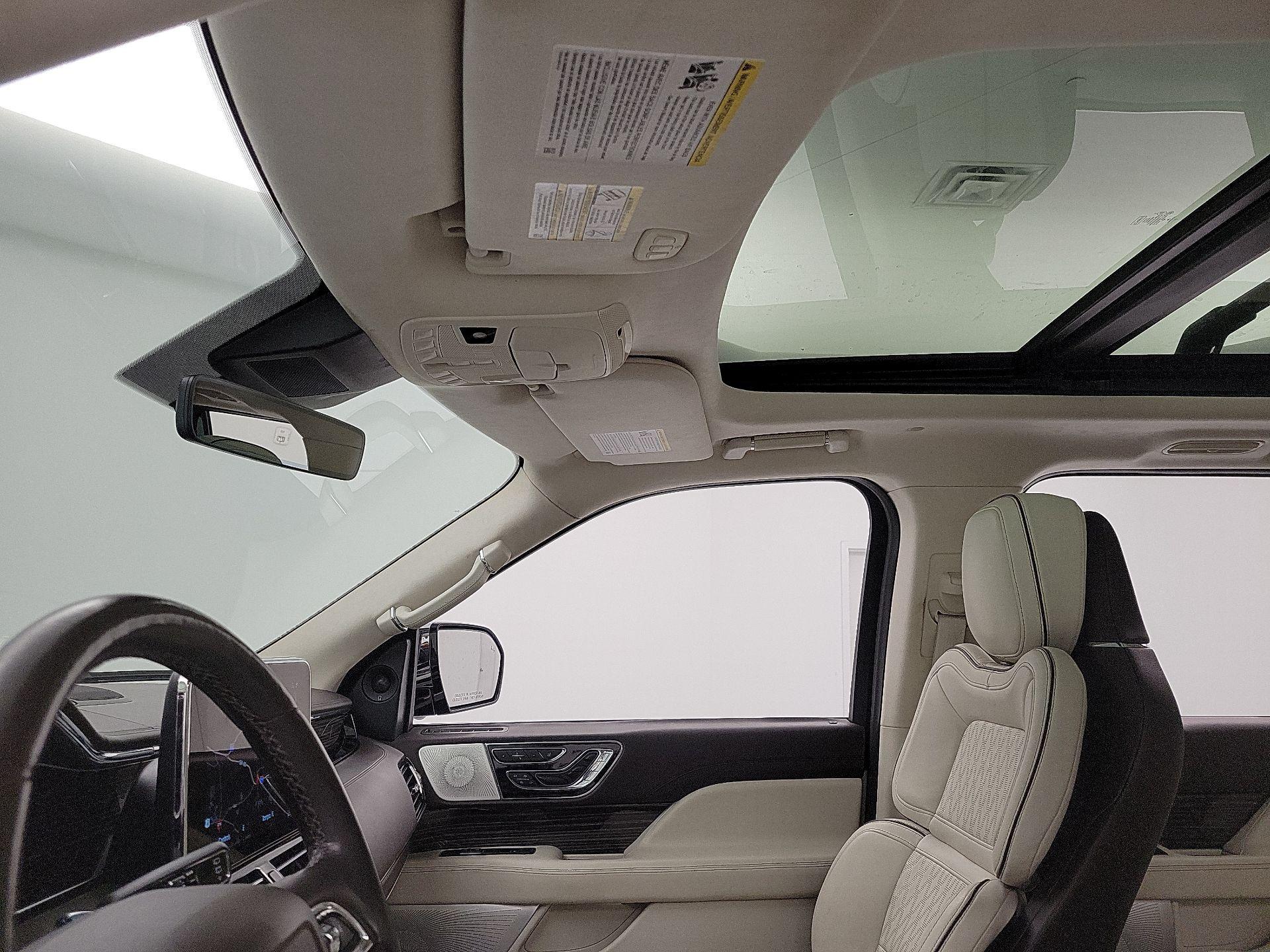 Thumbnail: 2021 Lincoln Navigator - 20