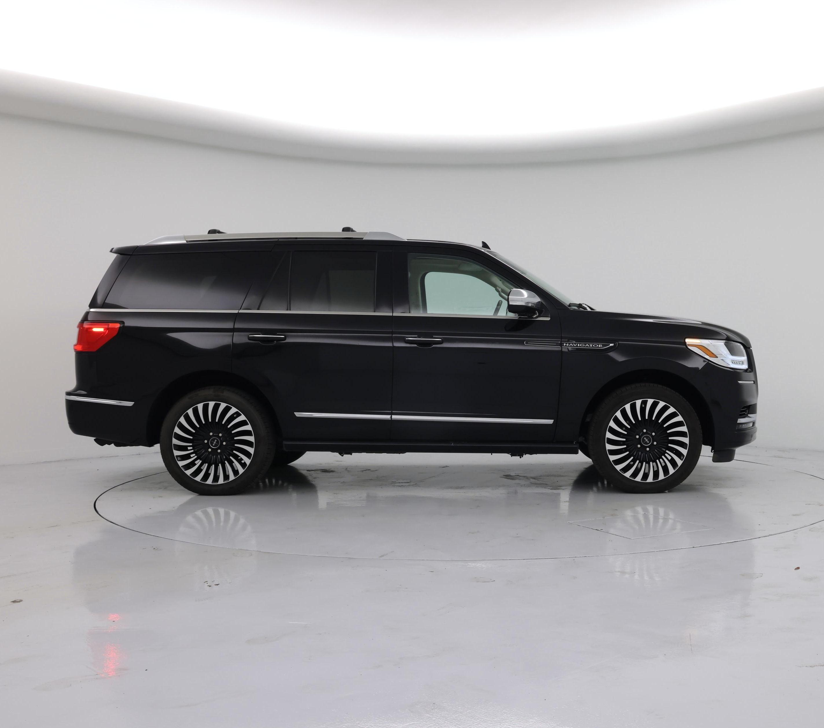 Thumbnail: 2021 Lincoln Navigator - 7