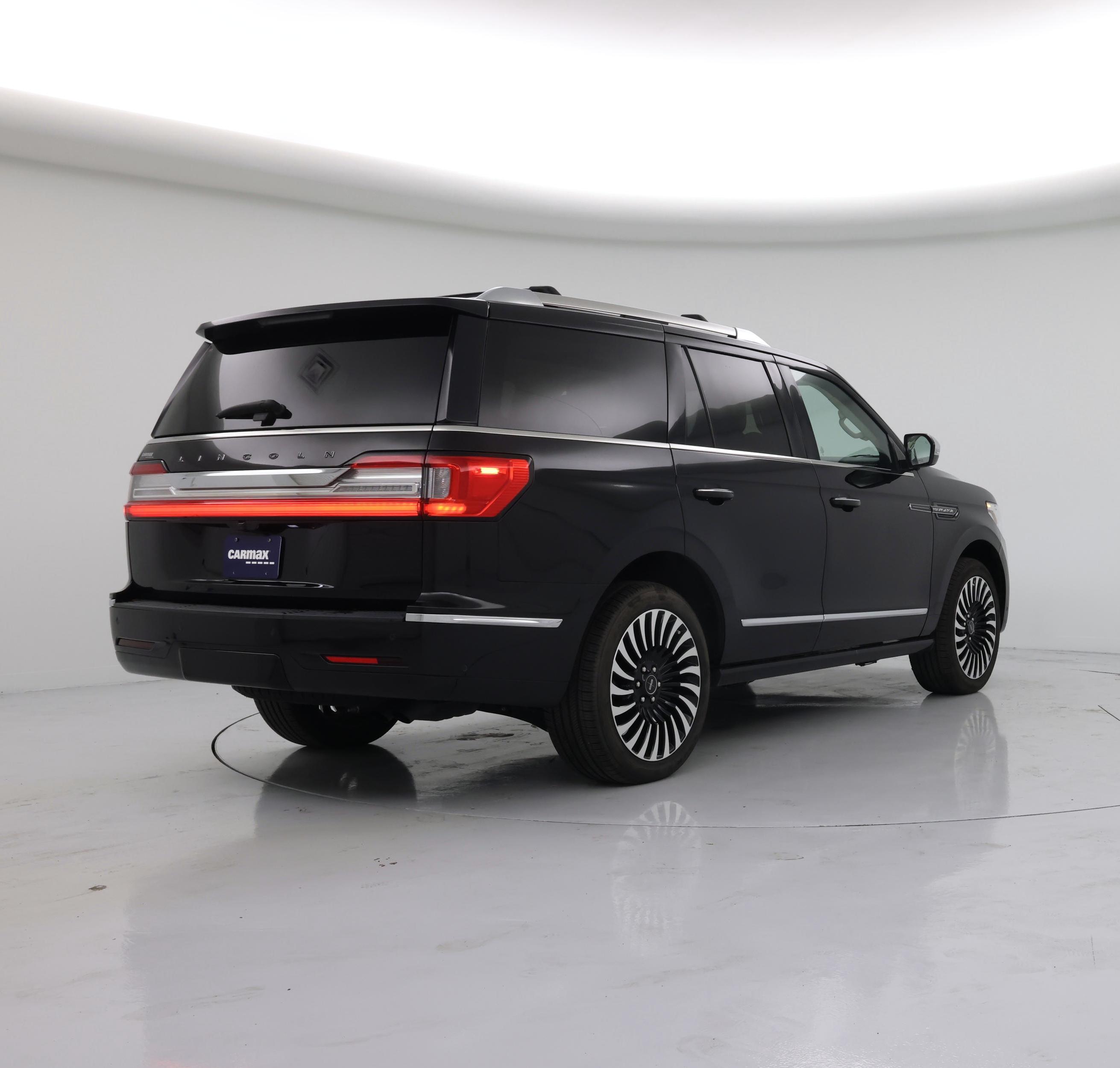 Thumbnail: 2021 Lincoln Navigator - 8