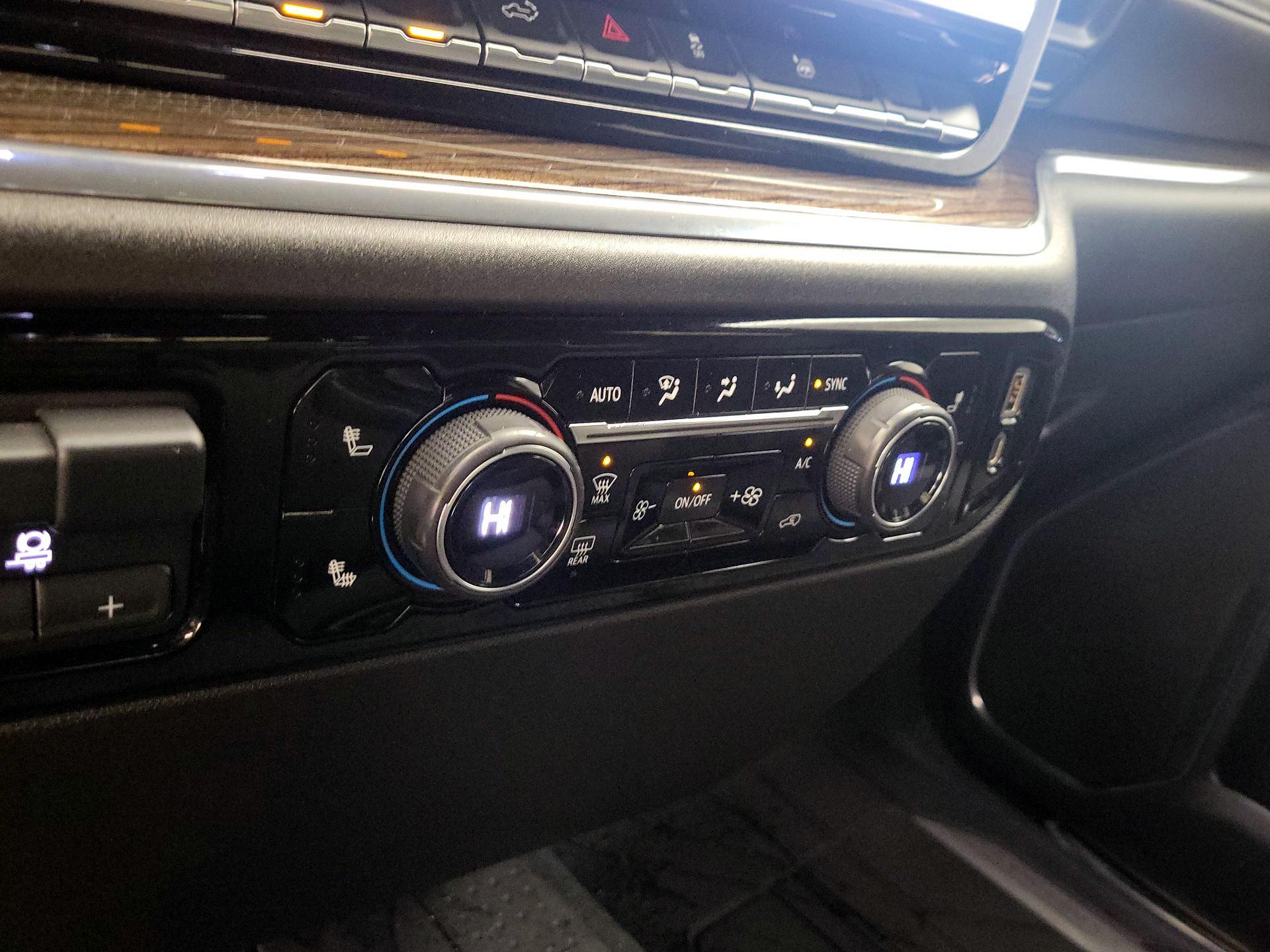 Thumbnail: 2023 Chevrolet Silverado 1500 - 17