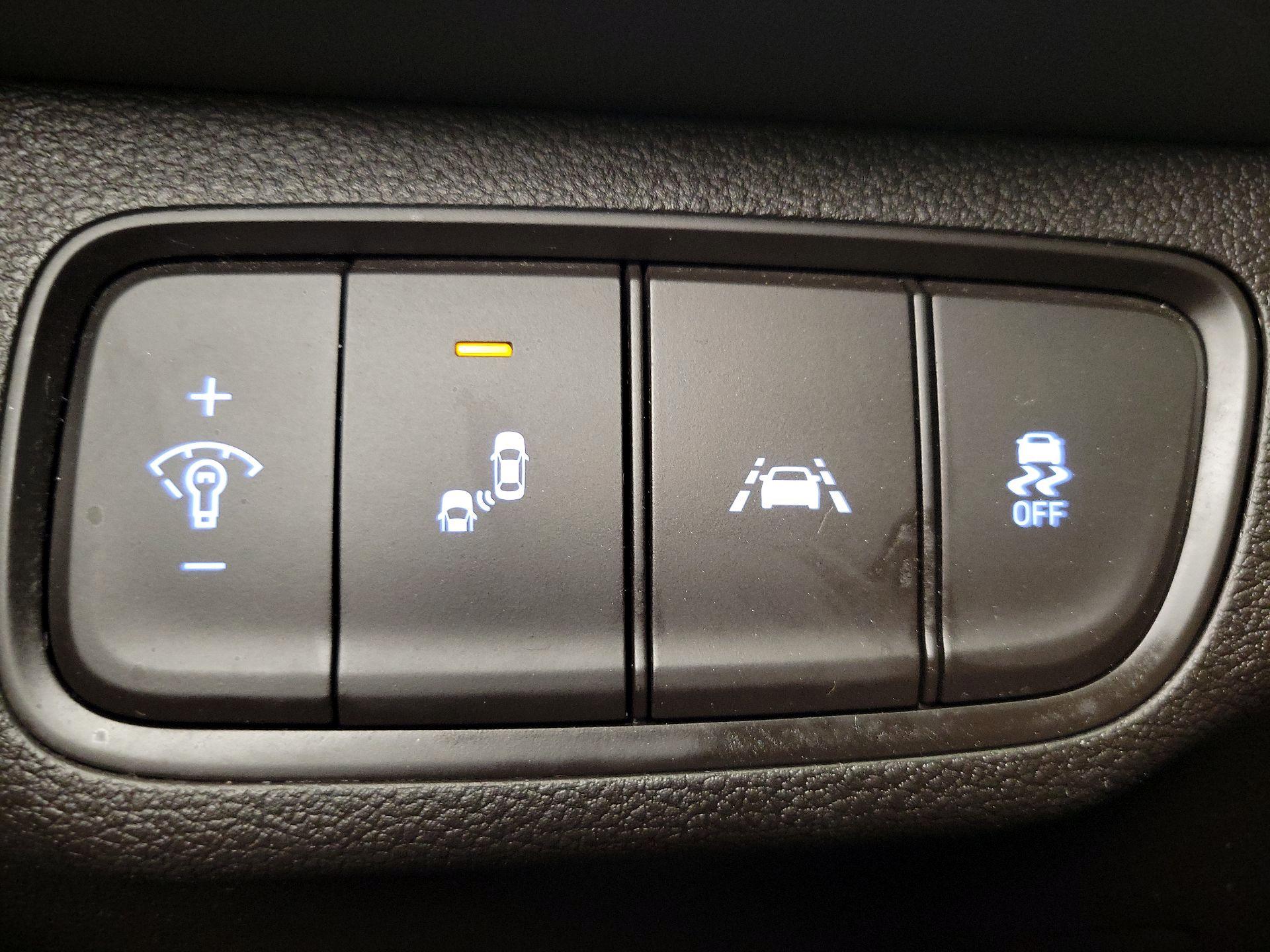 Thumbnail: 2020 Hyundai Santa Fe - 13