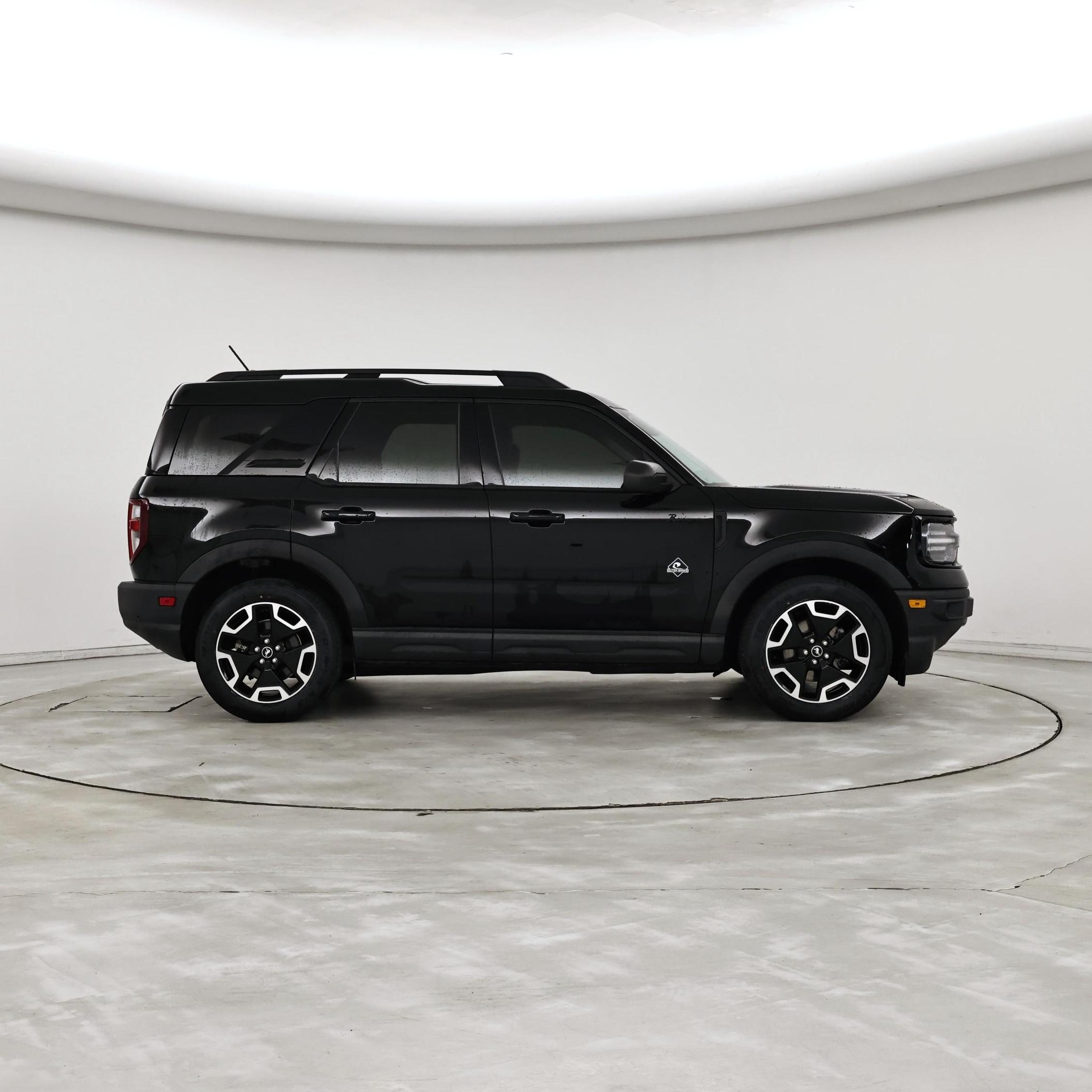 Thumbnail: 2021 Ford Bronco Sport - 7